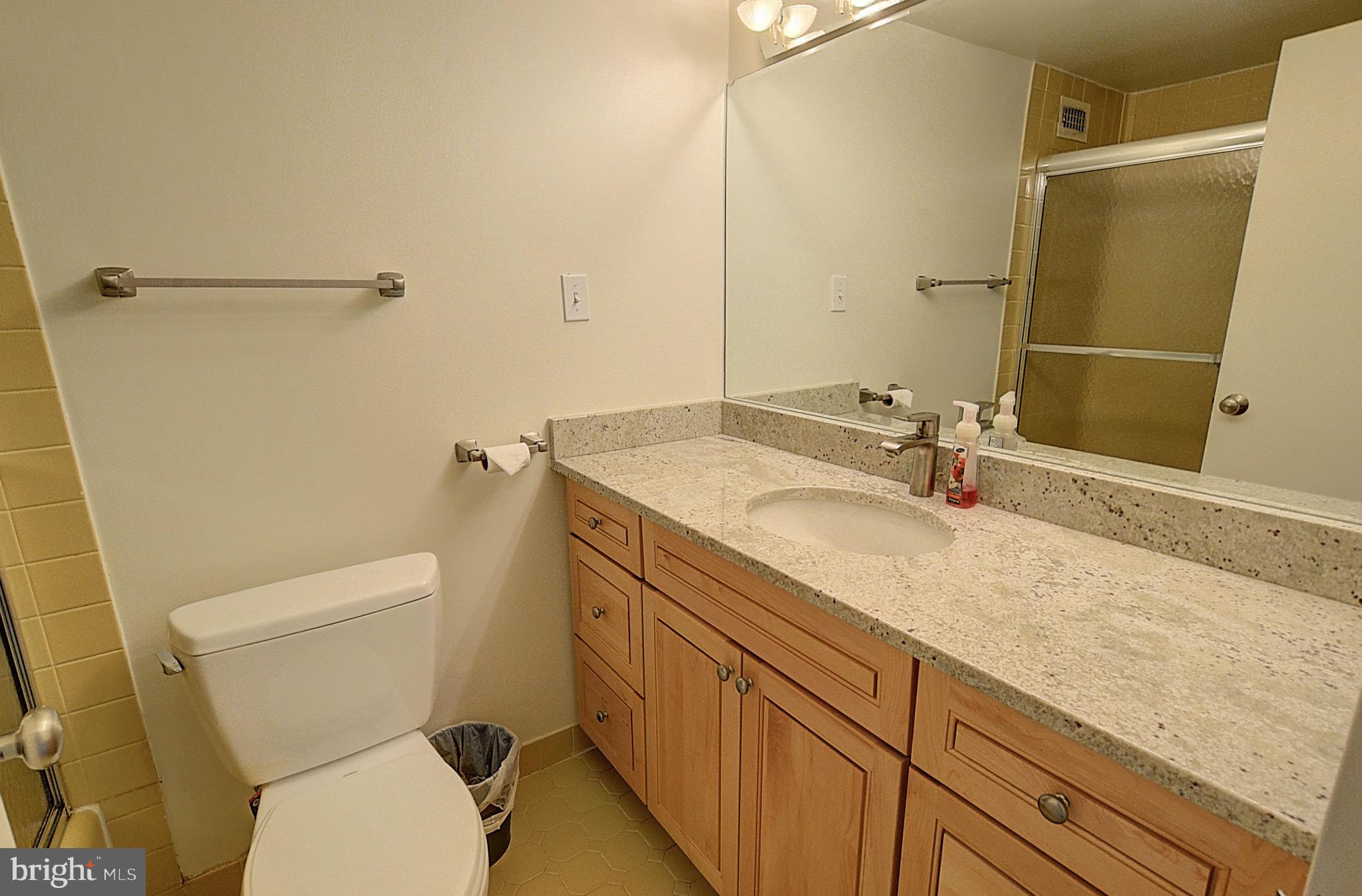 PROMENADE TOWERS - Residential