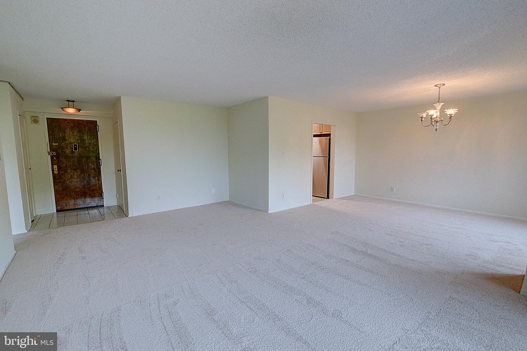 PROMENADE TOWERS - Residential