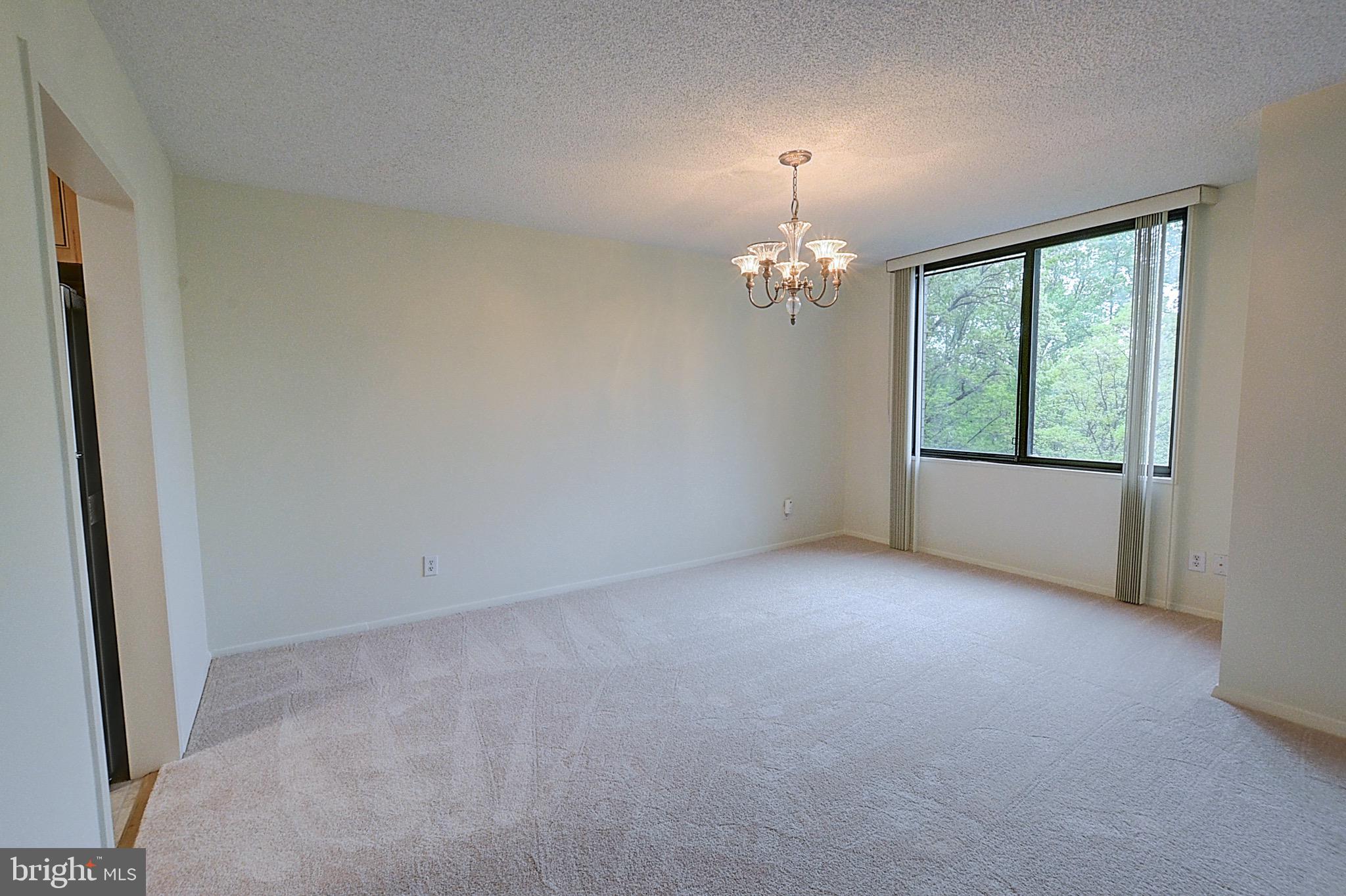 PROMENADE TOWERS - Residential