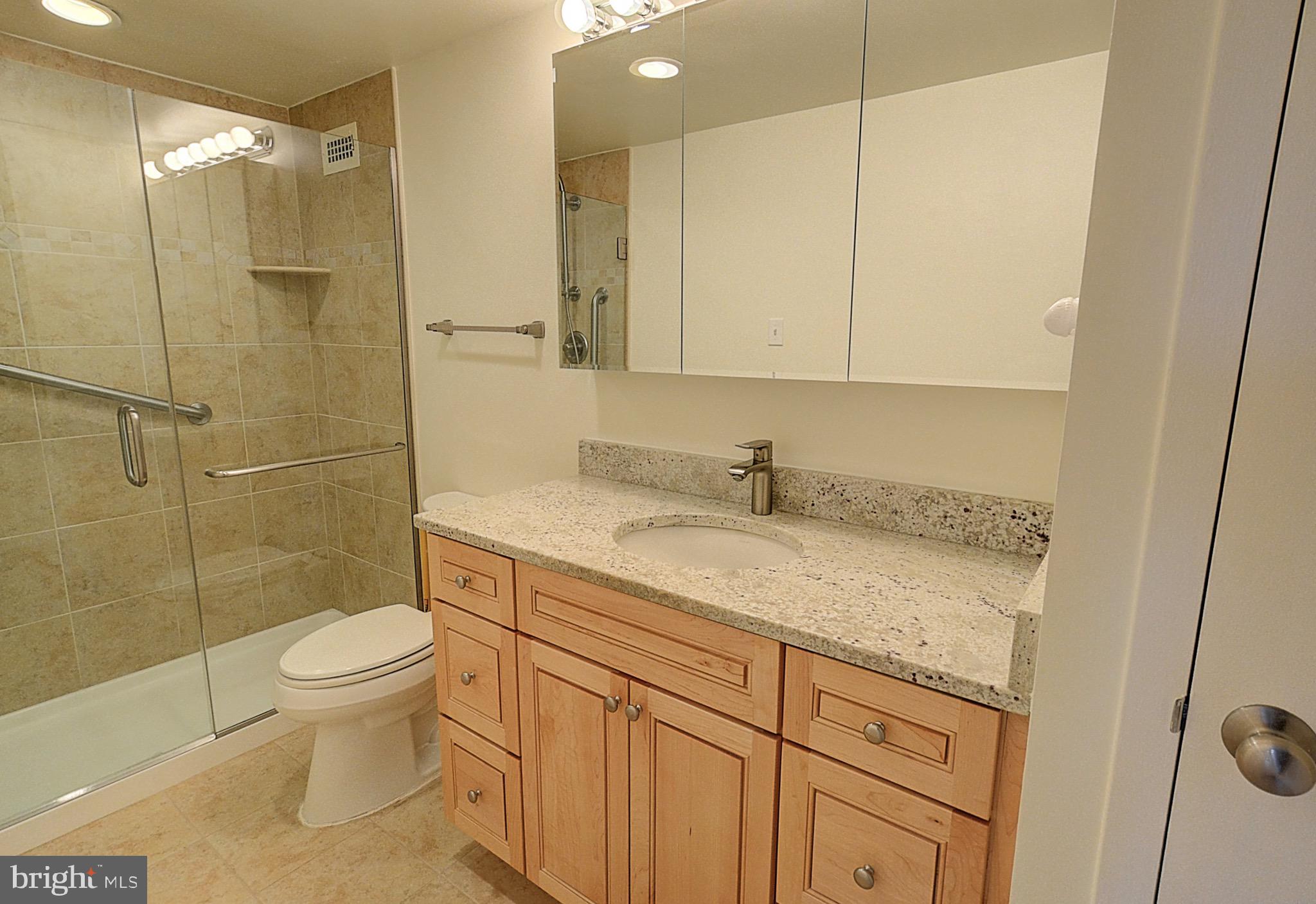 PROMENADE TOWERS - Residential