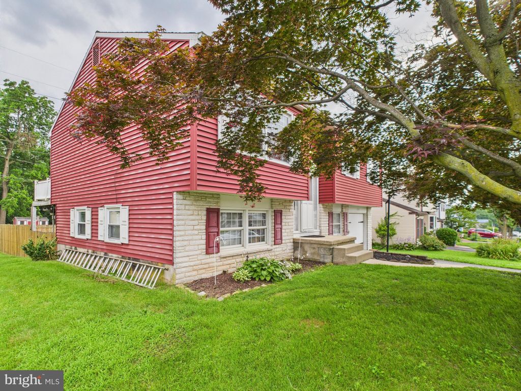 Photo of 1554 Princess Anne Drive, LANCASTER, PA 17601 (MLS # PALA2072908)