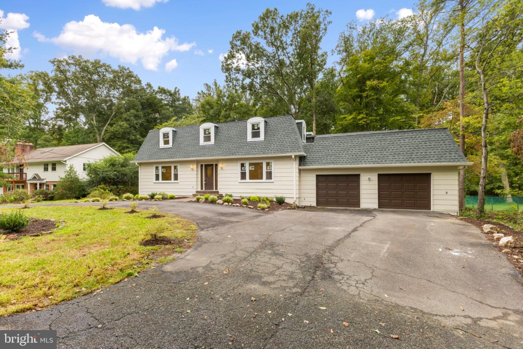 Photo of 4408 Banff Street, ANNANDALE, VA 22003 (MLS # VAFX2336782)