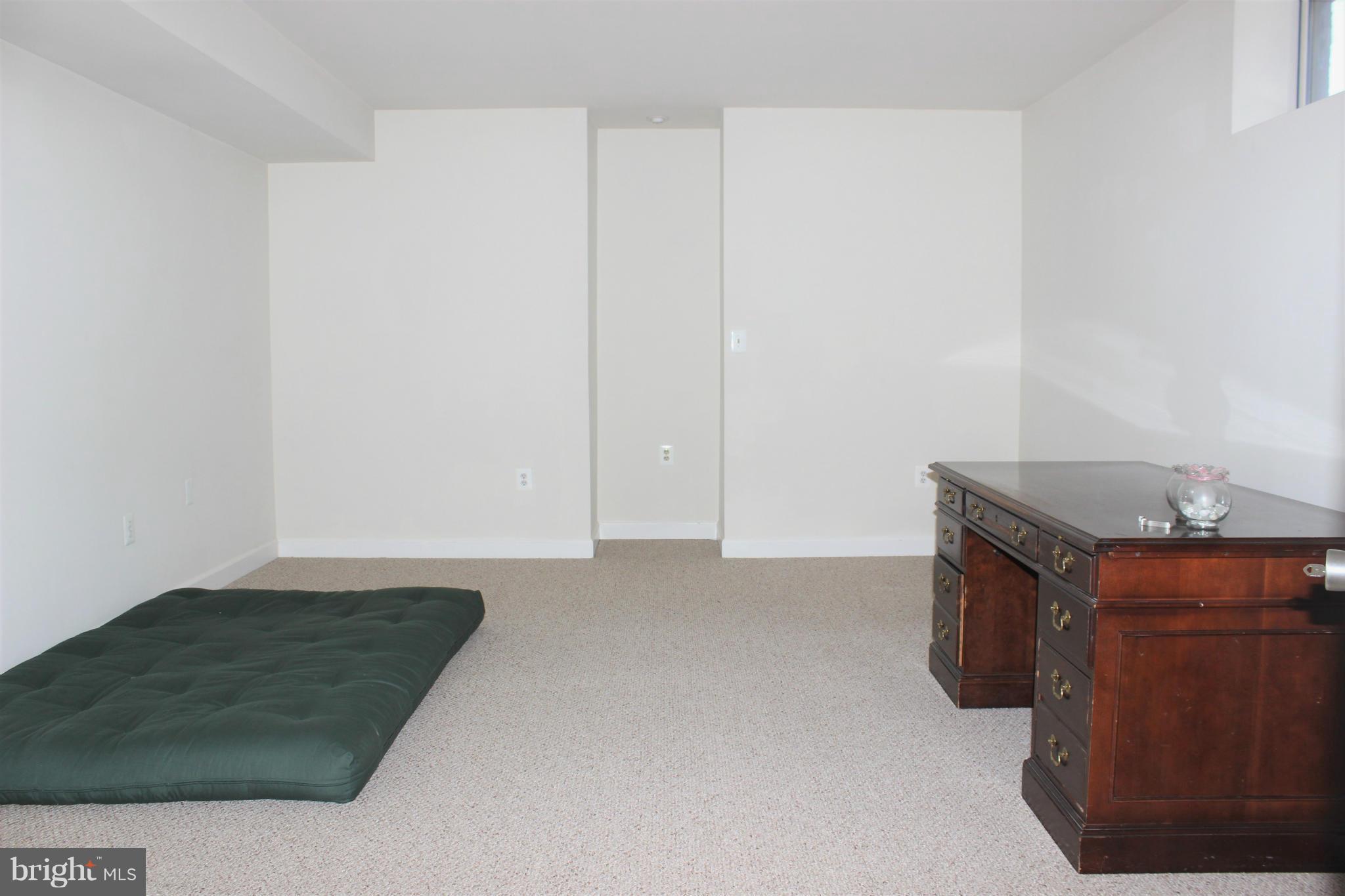 PEMBROOKE - Residential Lease