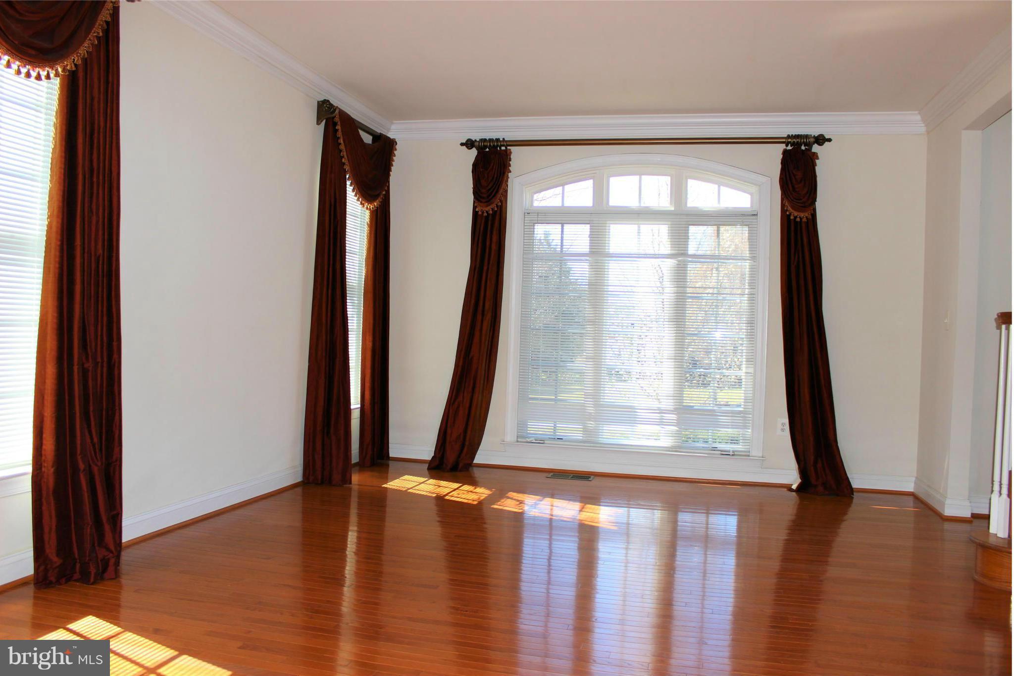 PEMBROOKE - Residential Lease