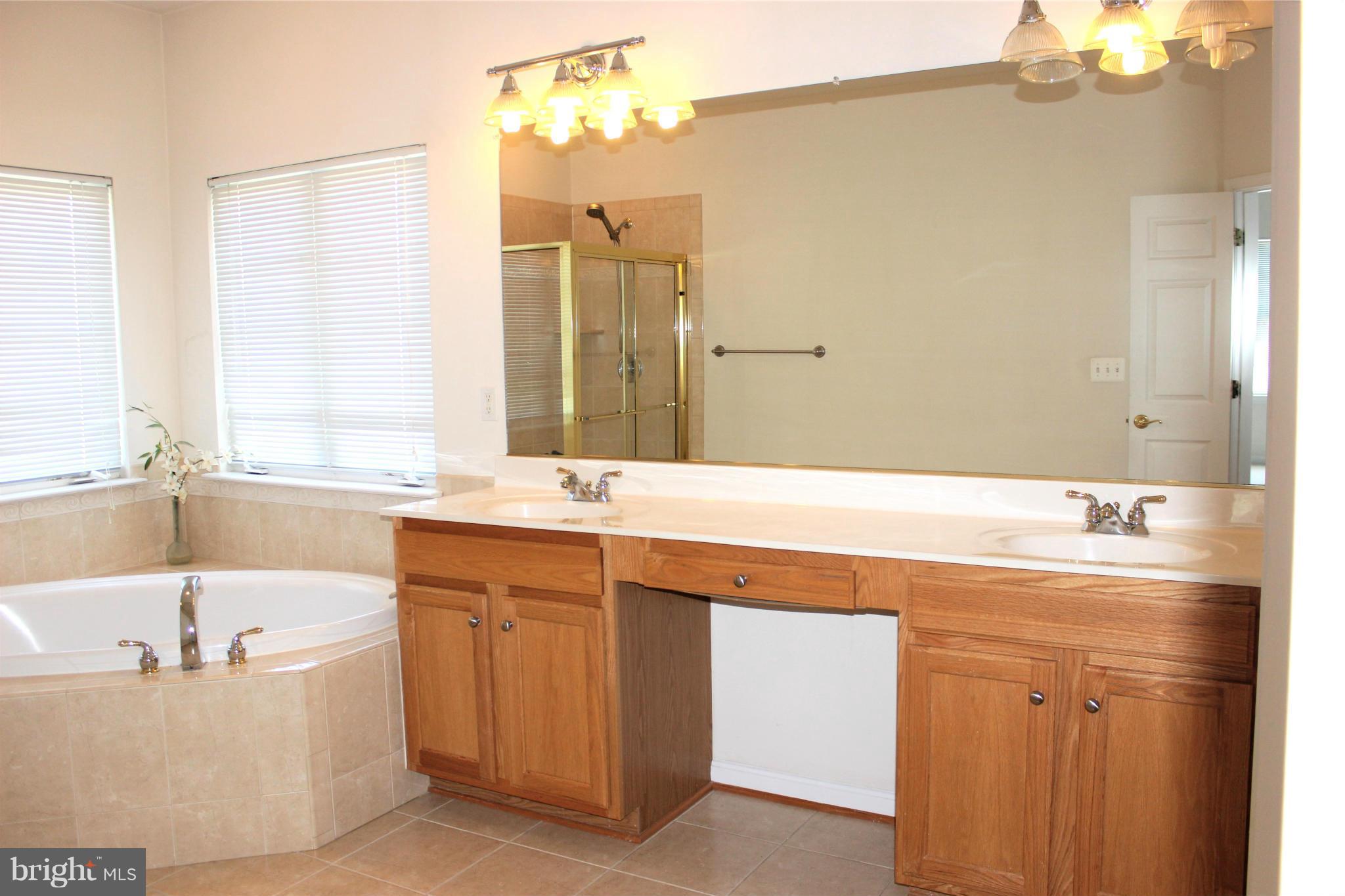 PEMBROOKE - Residential Lease