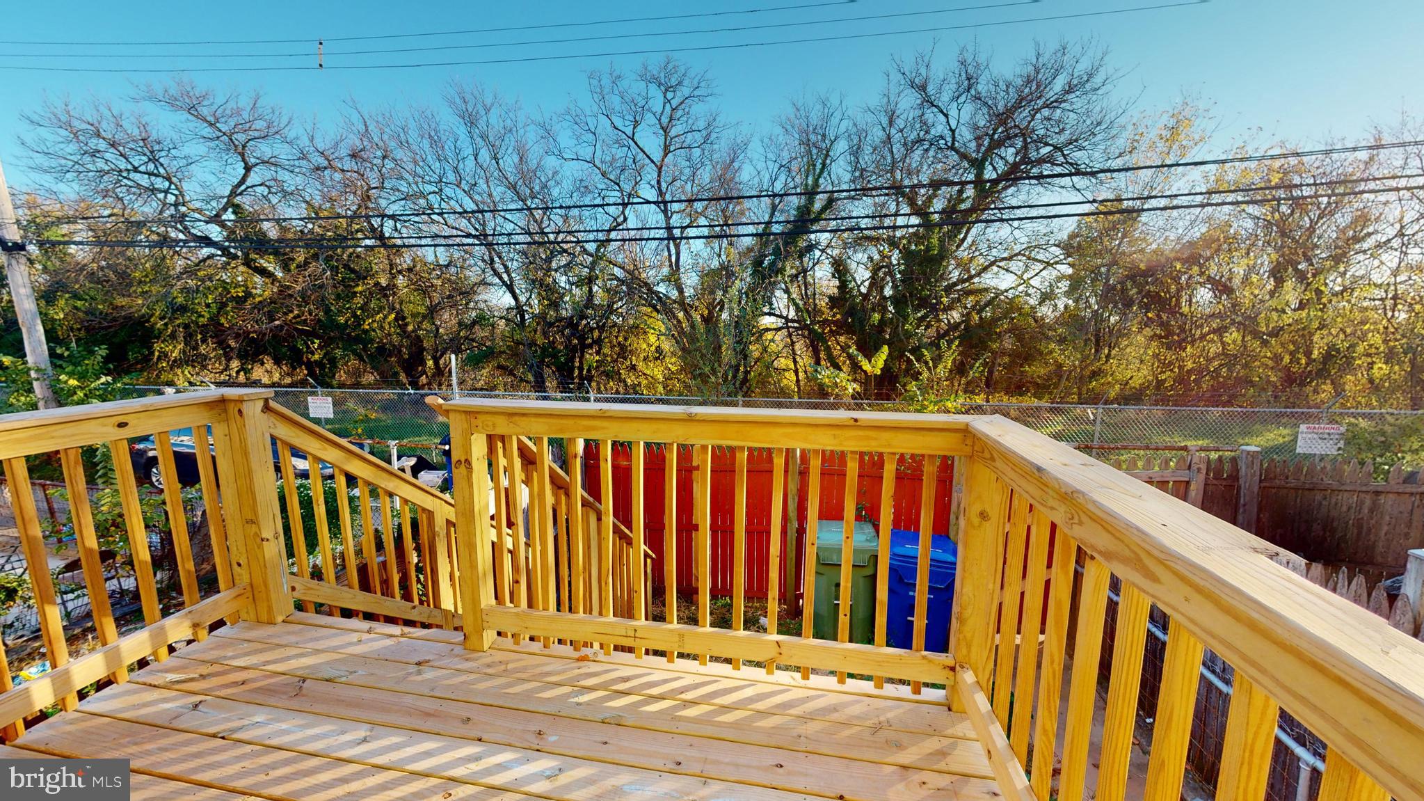 FOUR BY FOUR - Residential