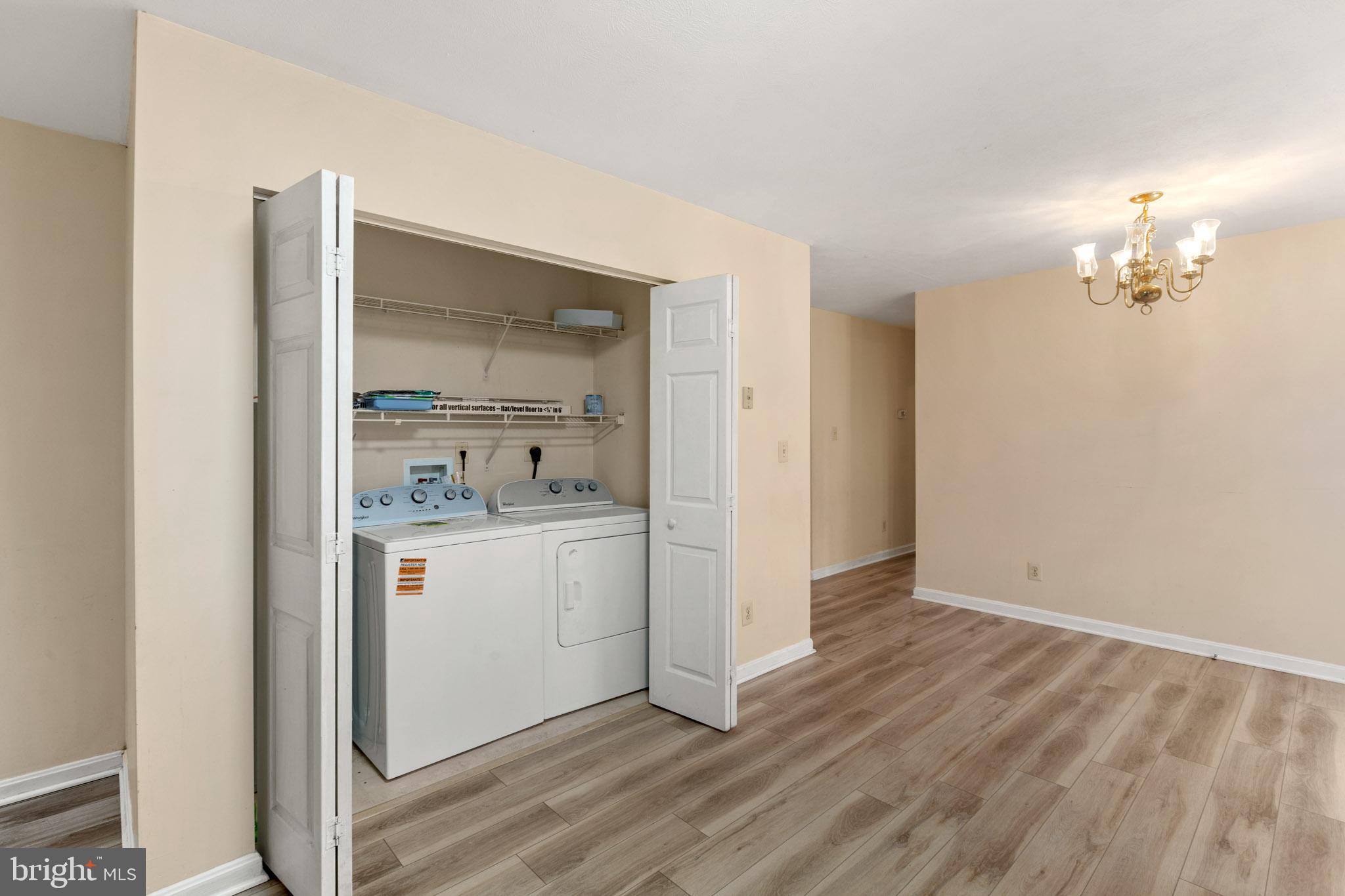 LAUREL GLEN - Residential