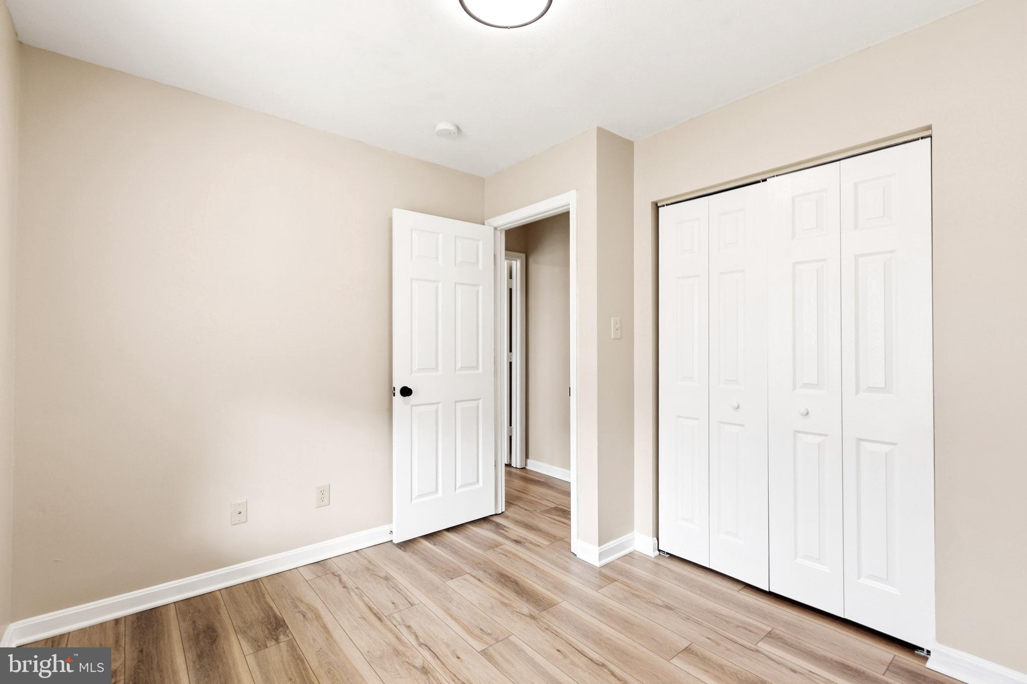 LAUREL GLEN - Residential