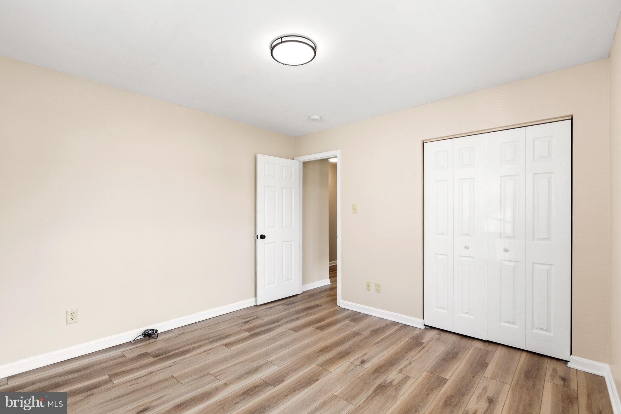 LAUREL GLEN - Residential