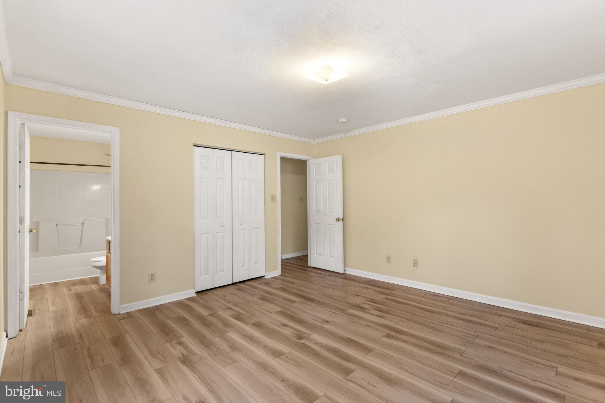 LAUREL GLEN - Residential