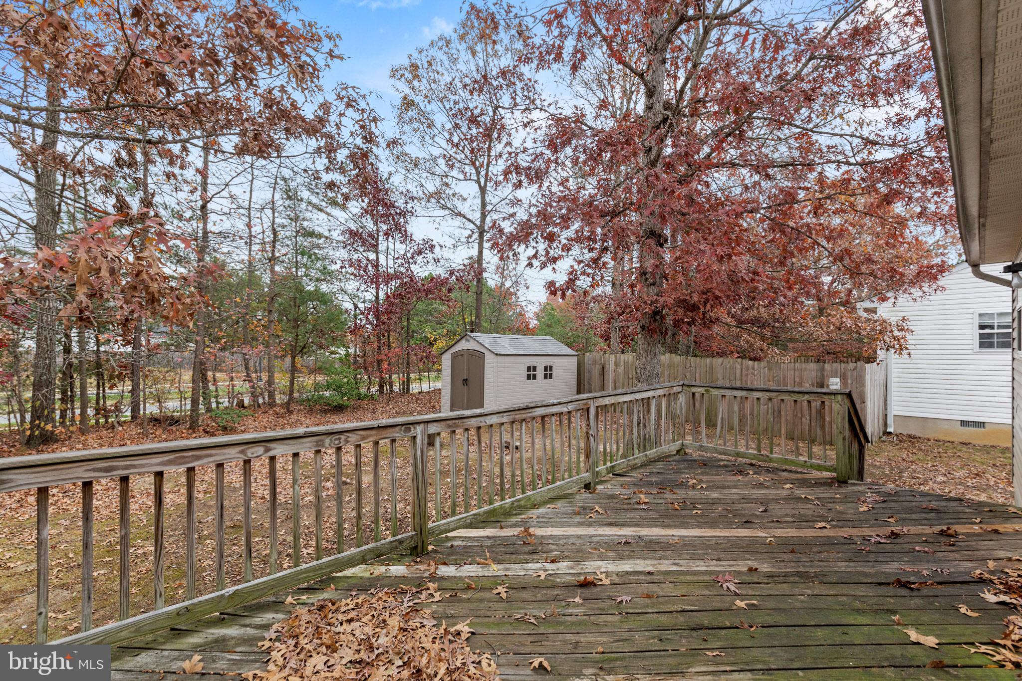 LAUREL GLEN - Residential