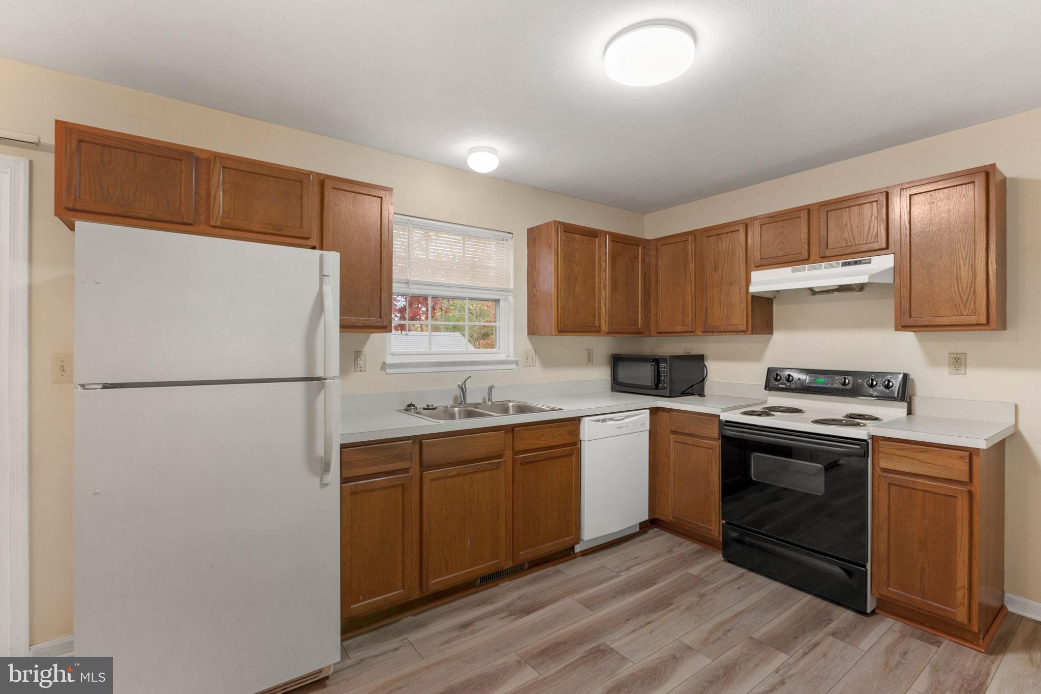 LAUREL GLEN - Residential