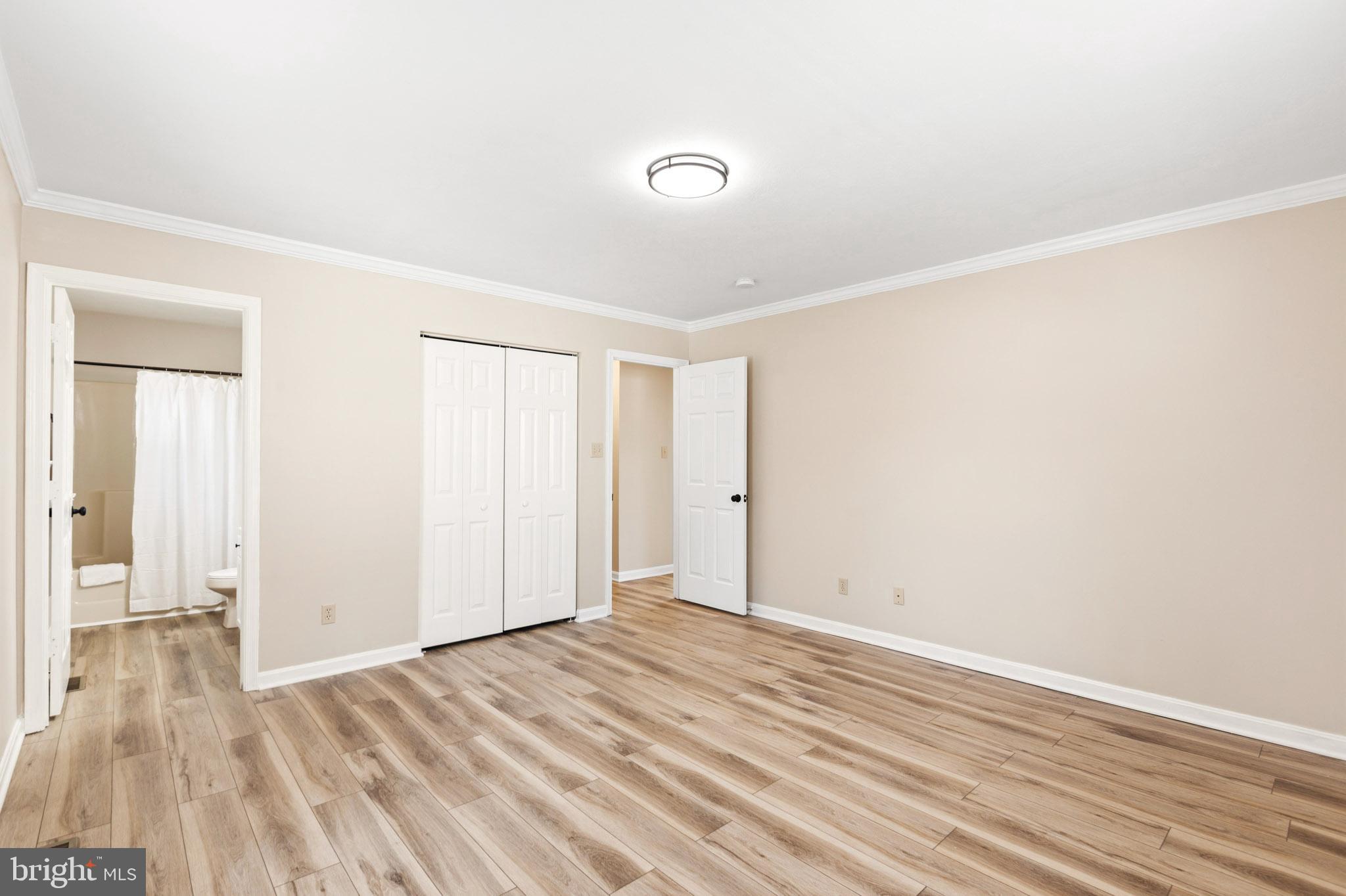 LAUREL GLEN - Residential