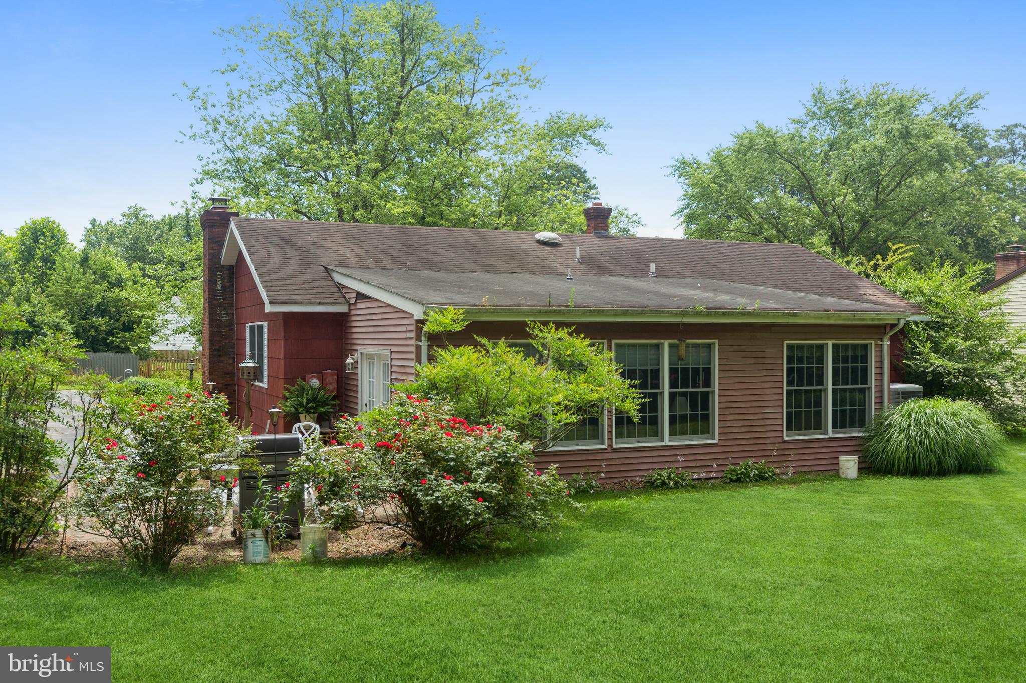 SANDY POINT - Residential