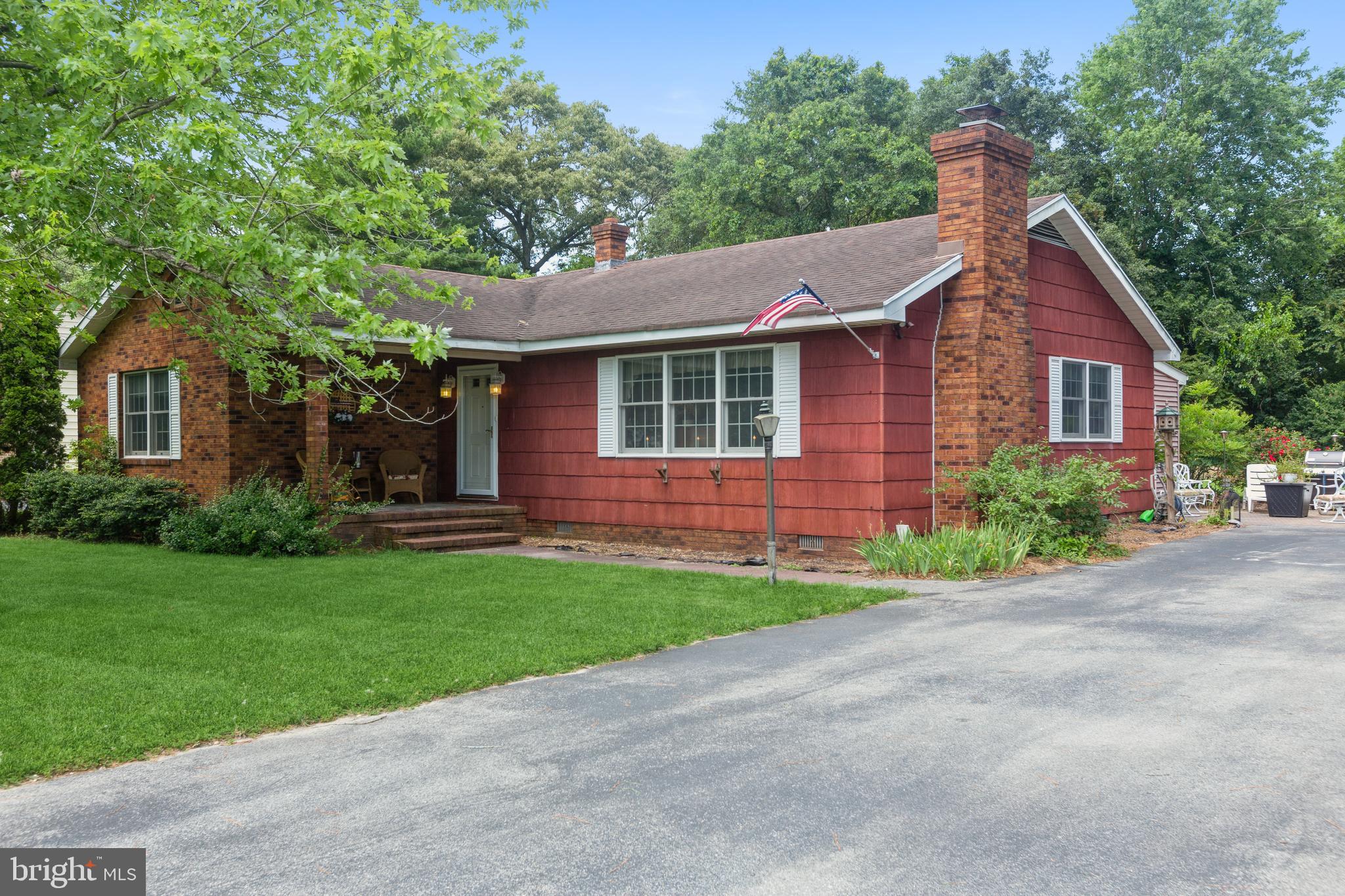 SANDY POINT - Residential