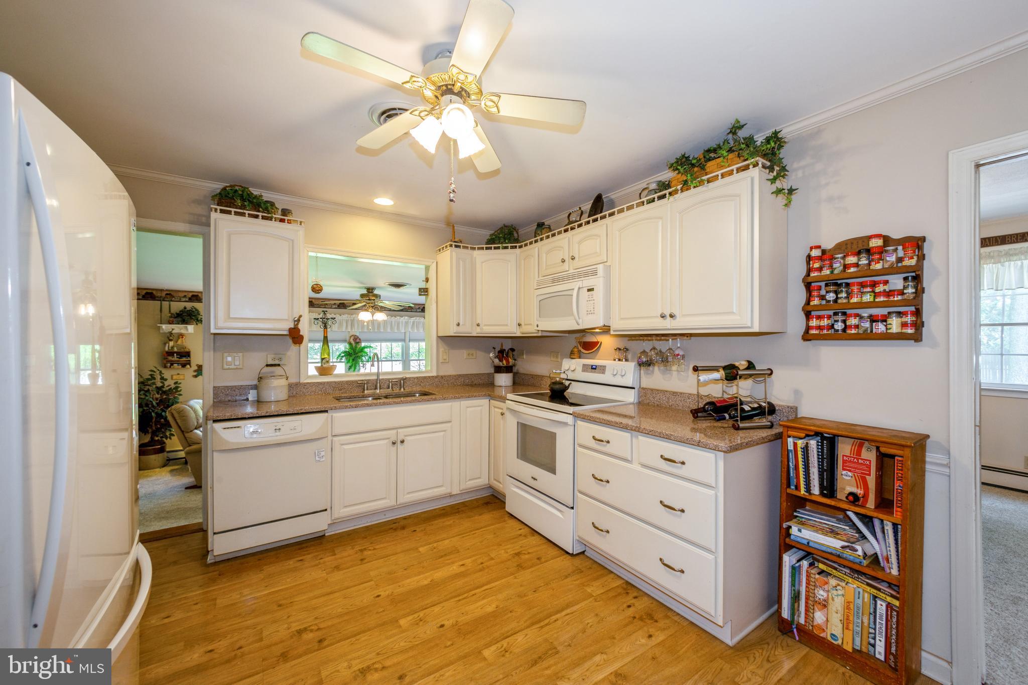 SANDY POINT - Residential