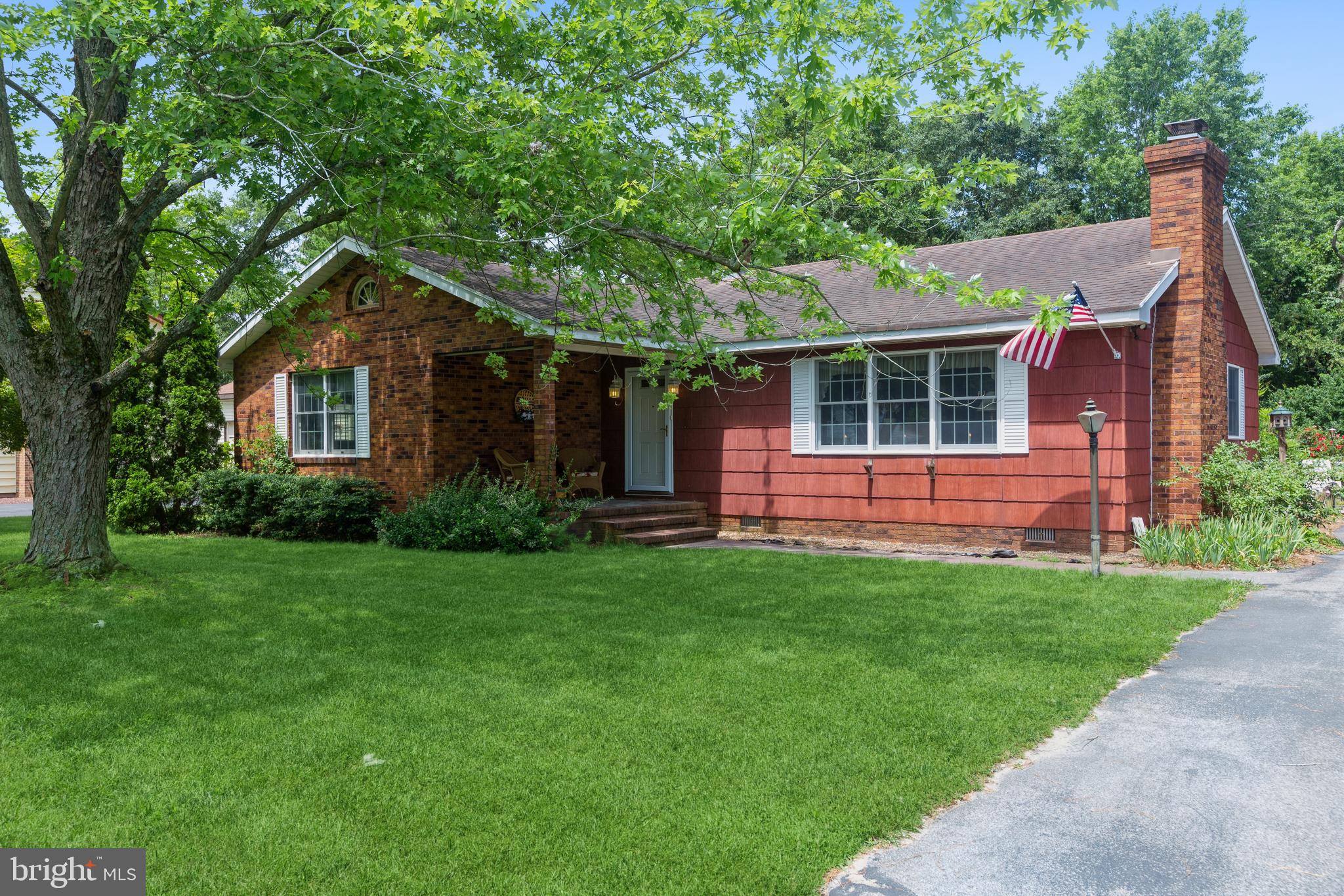 SANDY POINT - Residential