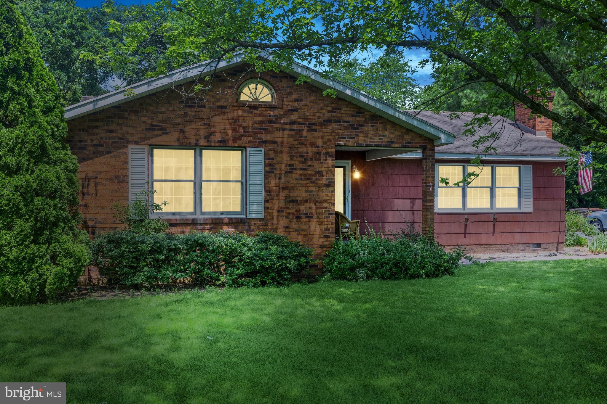 SANDY POINT - Residential