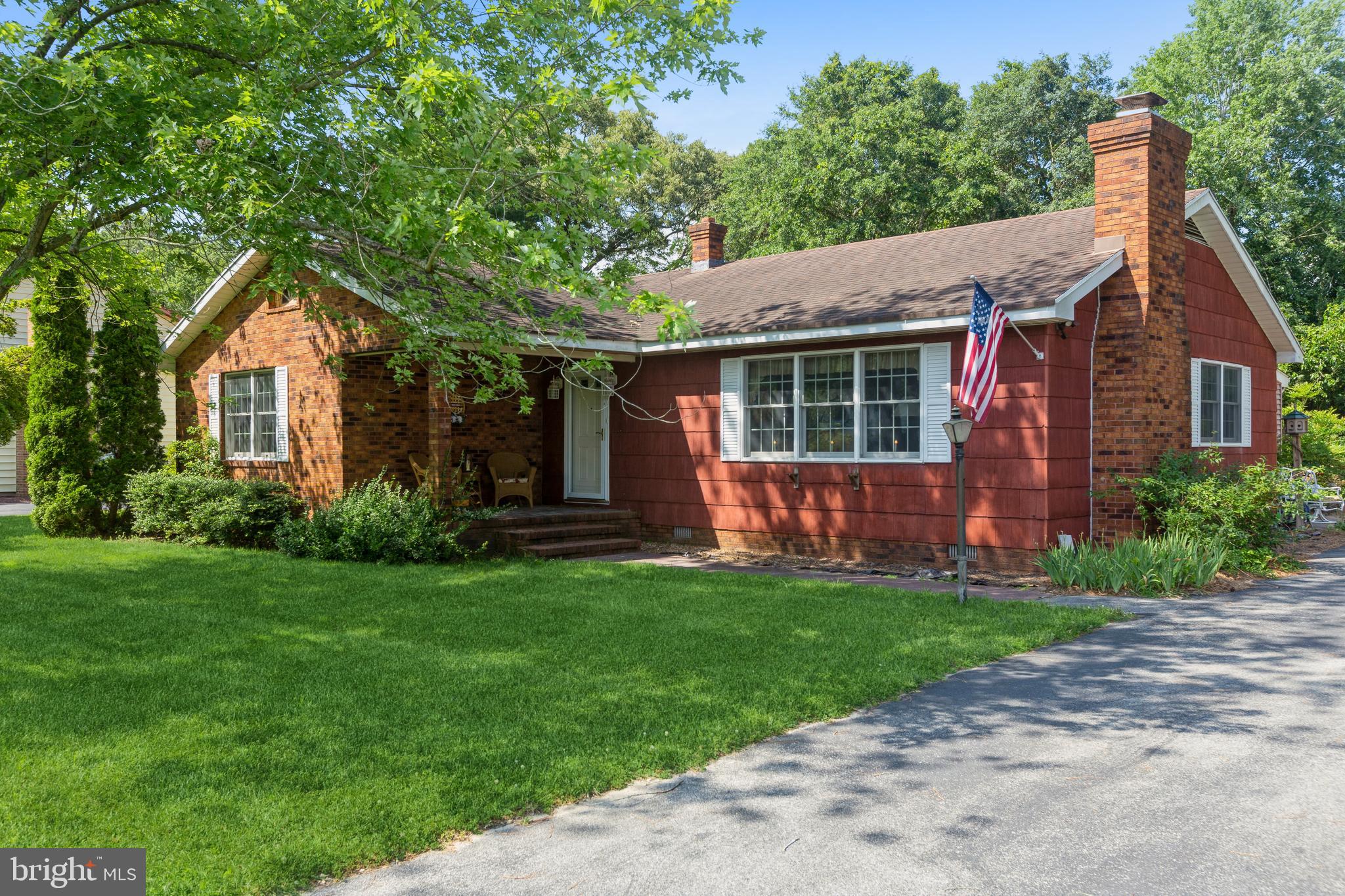 SANDY POINT - Residential