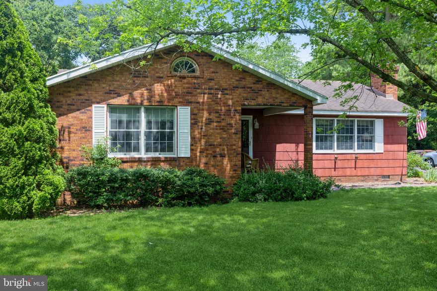 Charming Salisbury Home!
Priced to sell and move - in ready. This approximately 1900 square foot thoughtfully maintained & loved Rancher boasts 3 bedrooms, 2 full baths, wood burning fireplace, living room, dining room, expansive family room and bonus office space. Ideally situated on a half-acre lot with patio, shed and irrigation only 4 miles to downtown Salisbury. In addition to brand new septic system in 2013 … major upgrades in fall of 2020 include brand new HVAC system and hot water heater.