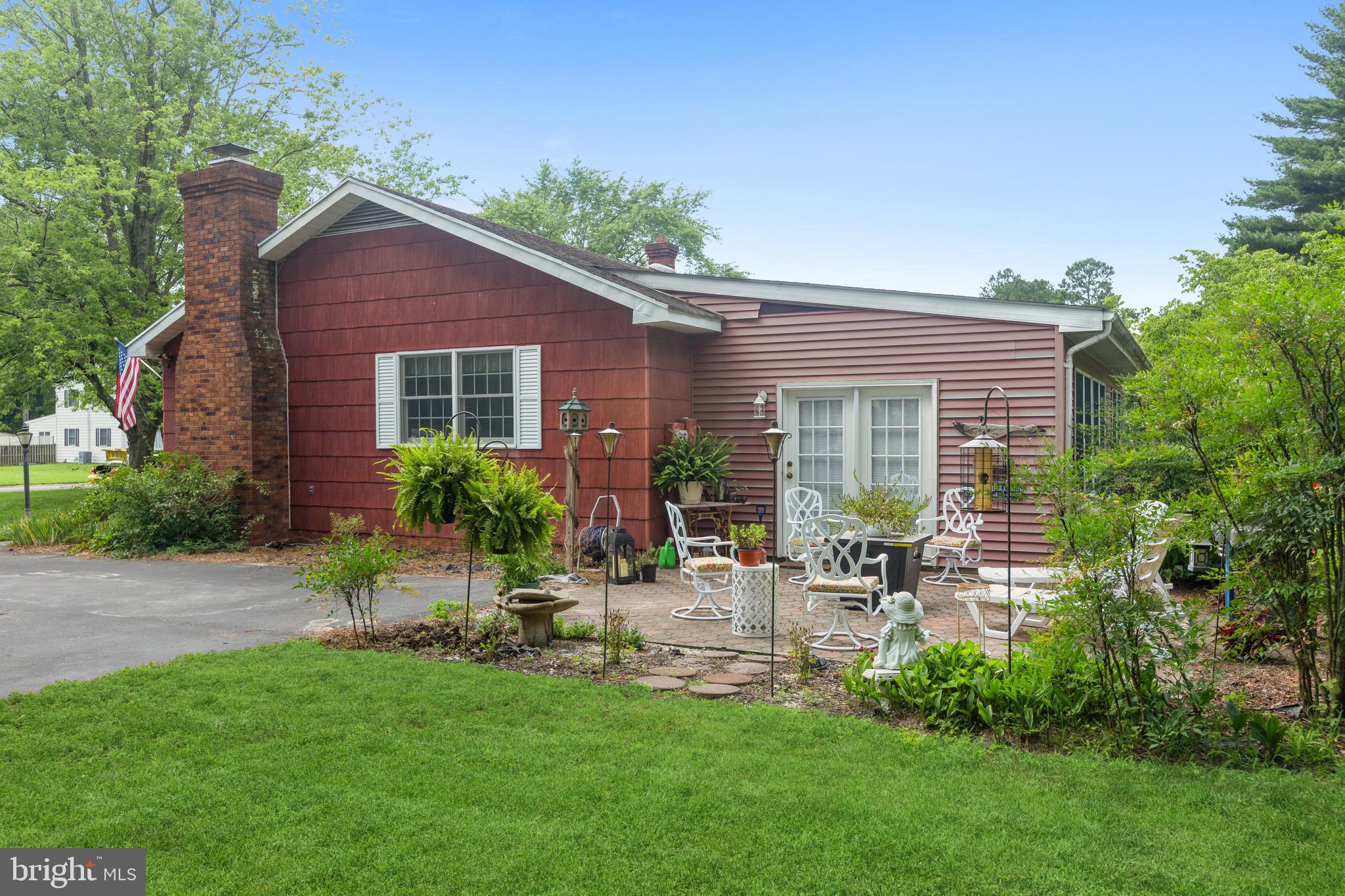 SANDY POINT - Residential