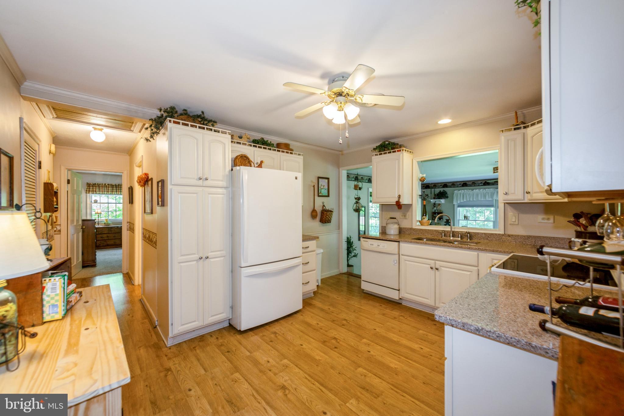 SANDY POINT - Residential