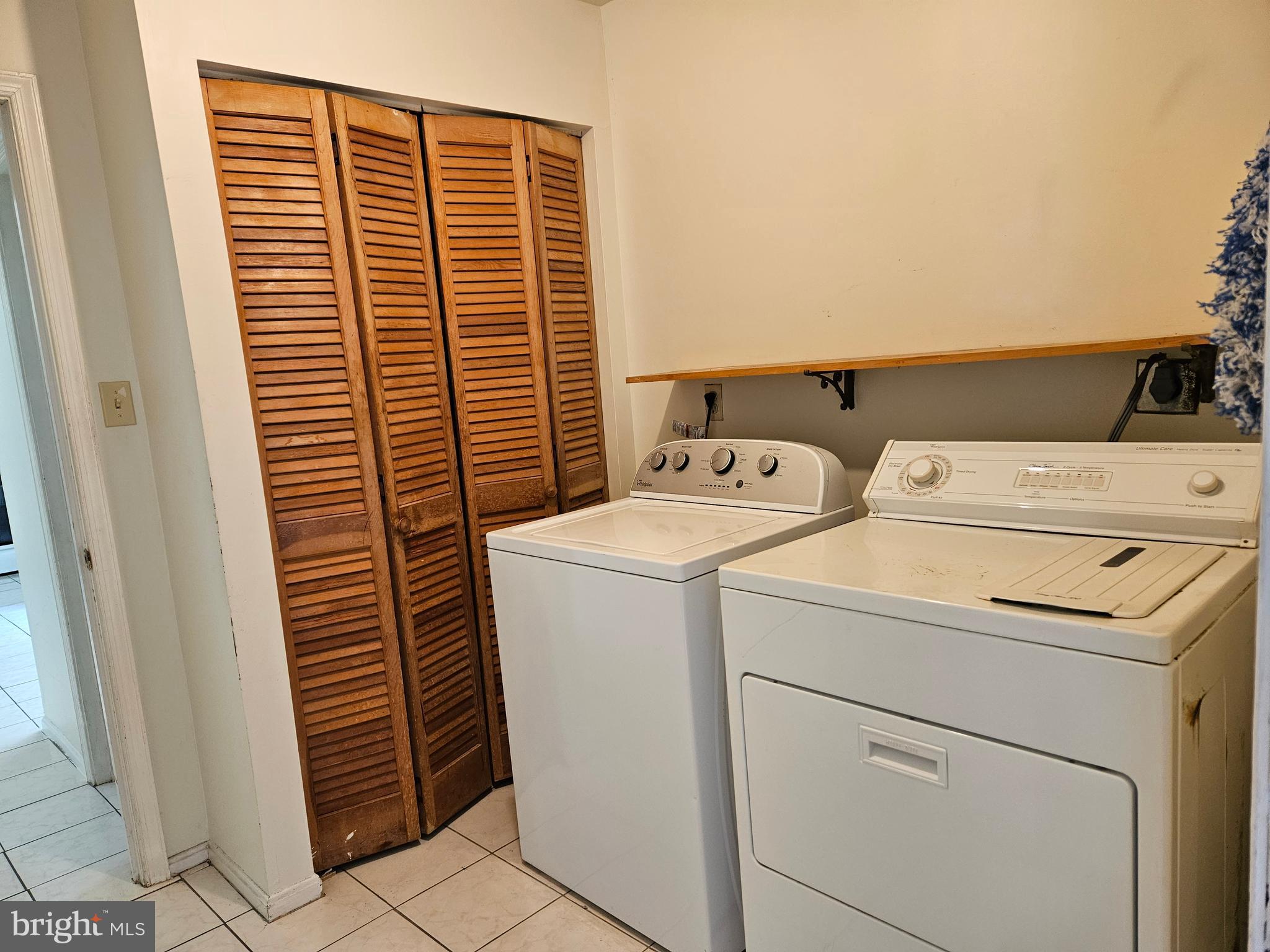 PROSPECT KNOLLS - Residential