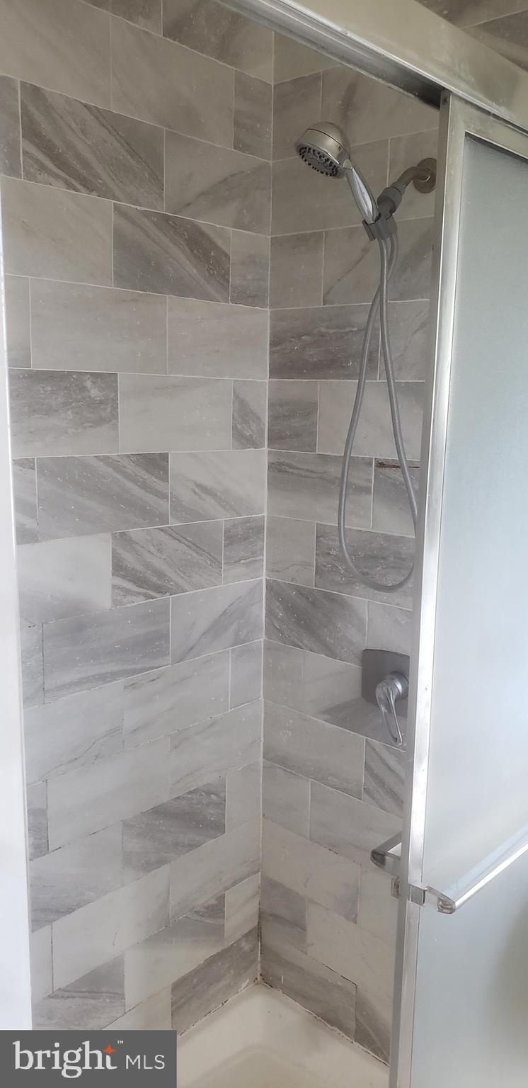 PROSPECT KNOLLS - Residential