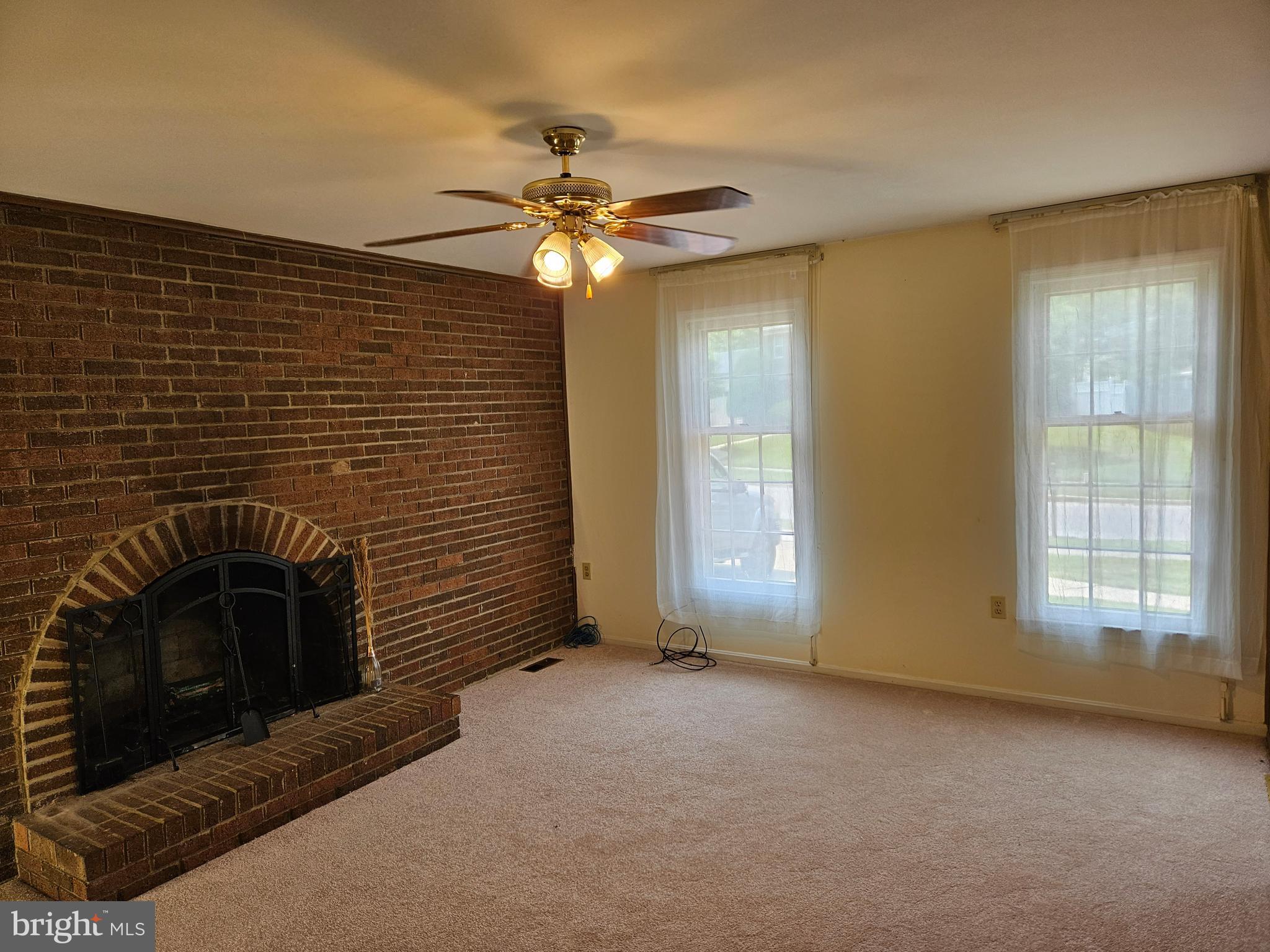 PROSPECT KNOLLS - Residential