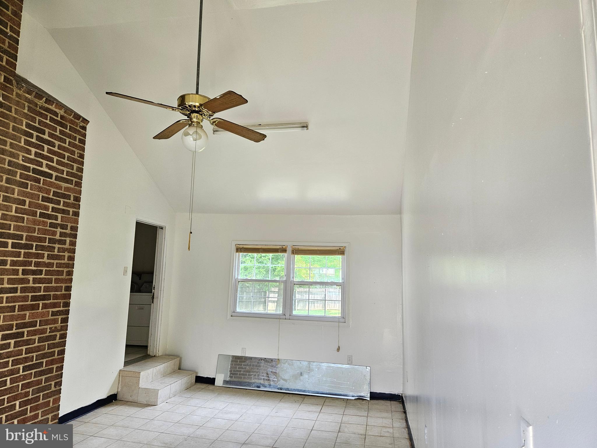 PROSPECT KNOLLS - Residential