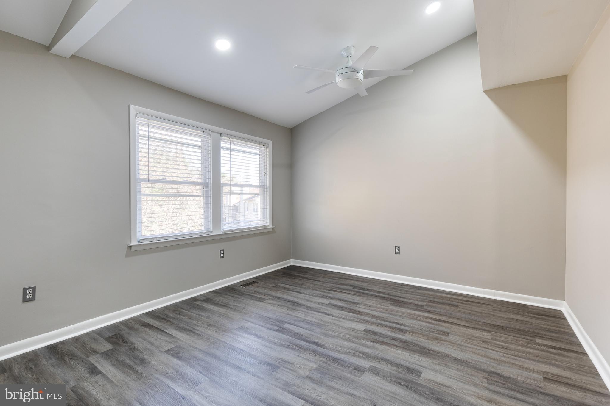 SUMMIT RIDGE - Residential