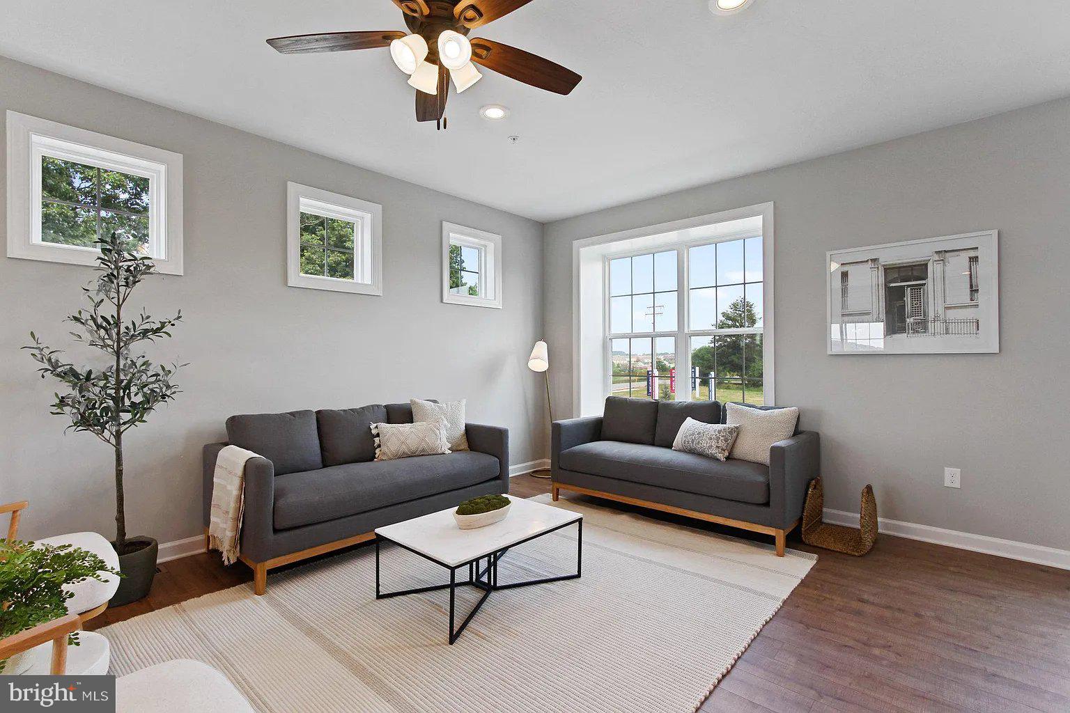 HUDSON RIDGE - Residential