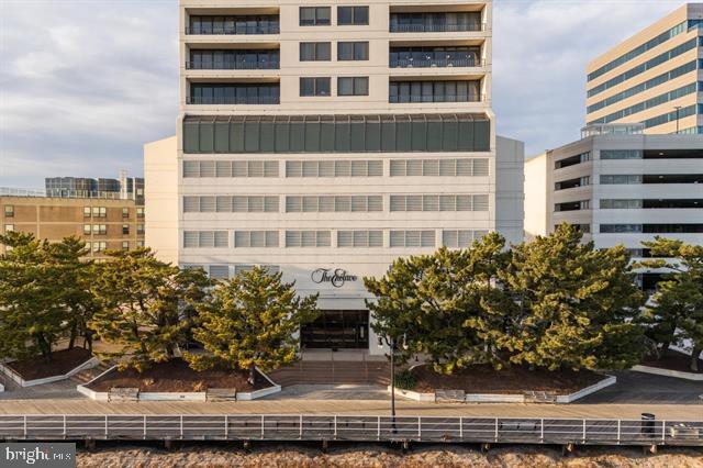 3851 BOARDWALK 803