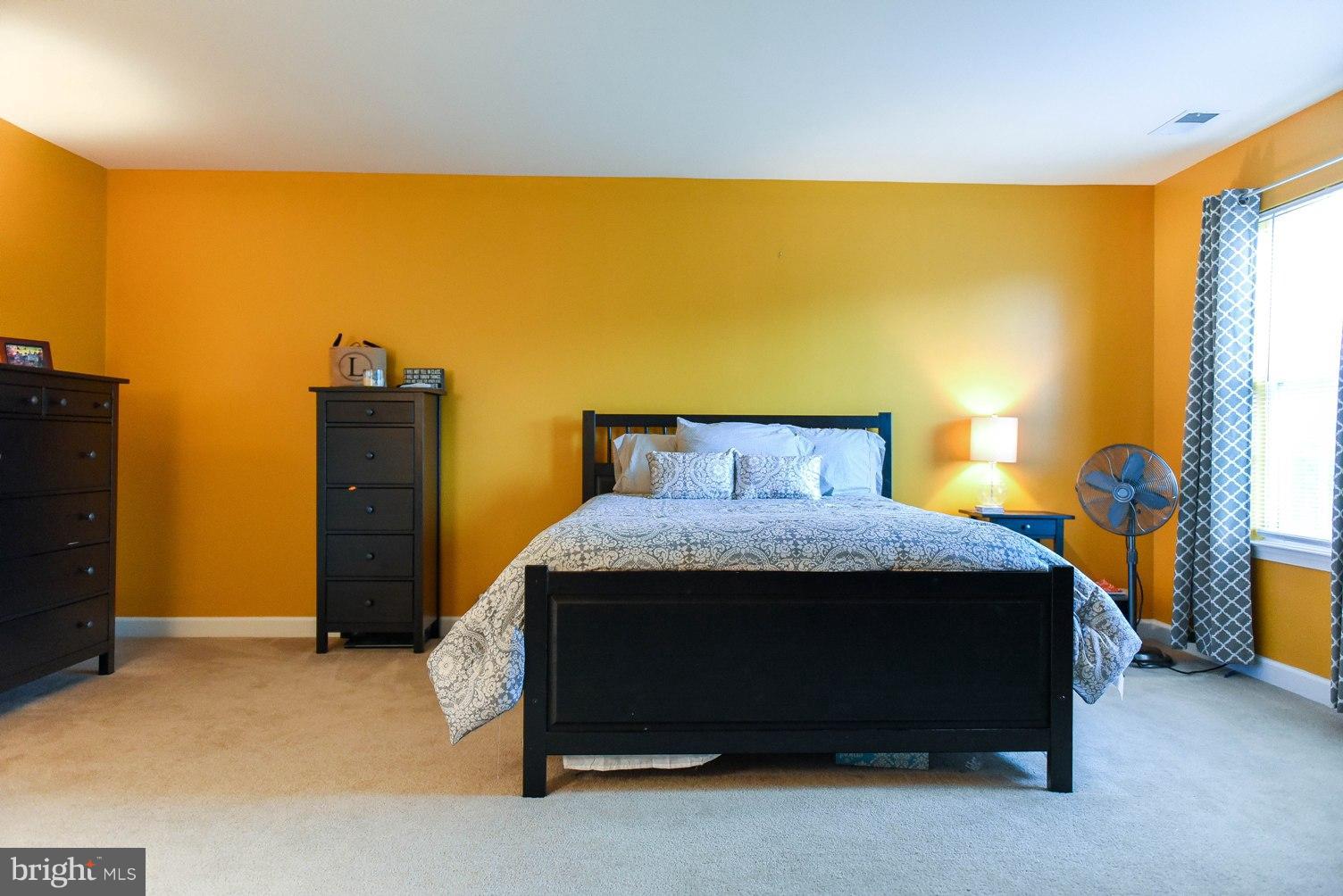 VILLAS ON WATERS EDGE - Residential