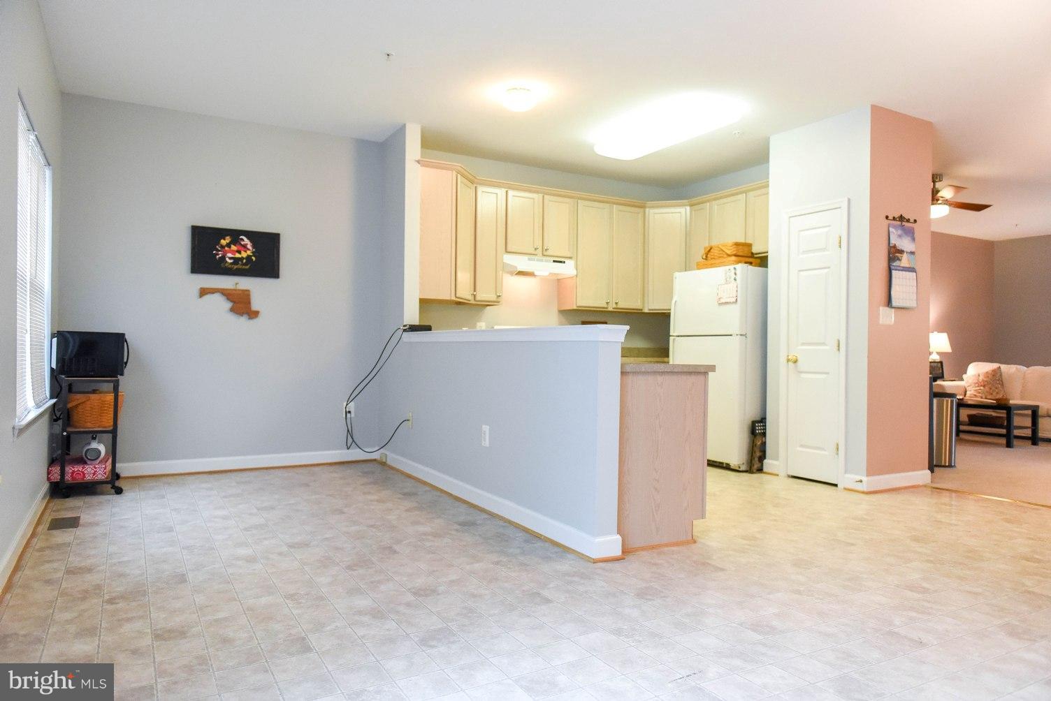 VILLAS ON WATERS EDGE - Residential