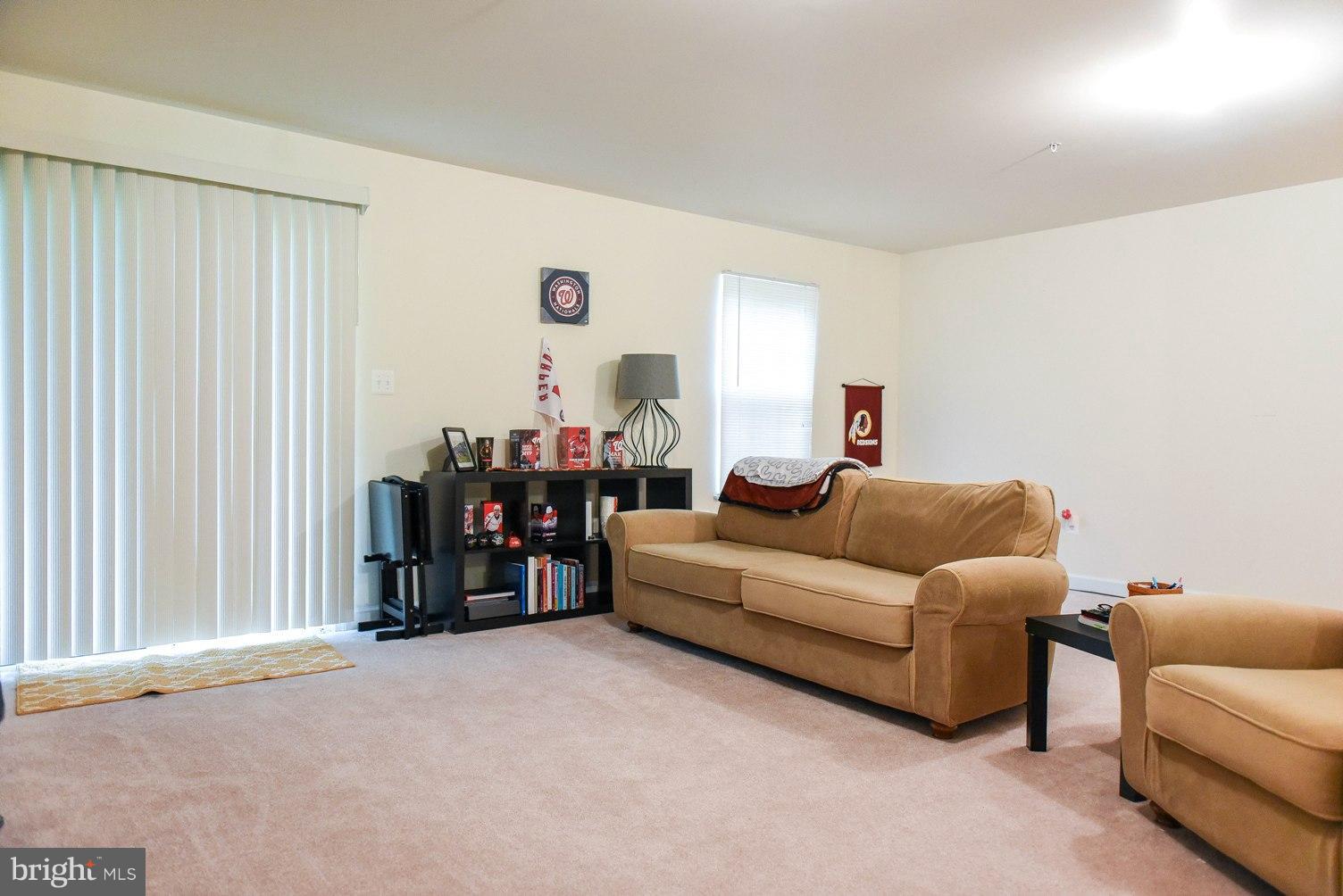 VILLAS ON WATERS EDGE - Residential