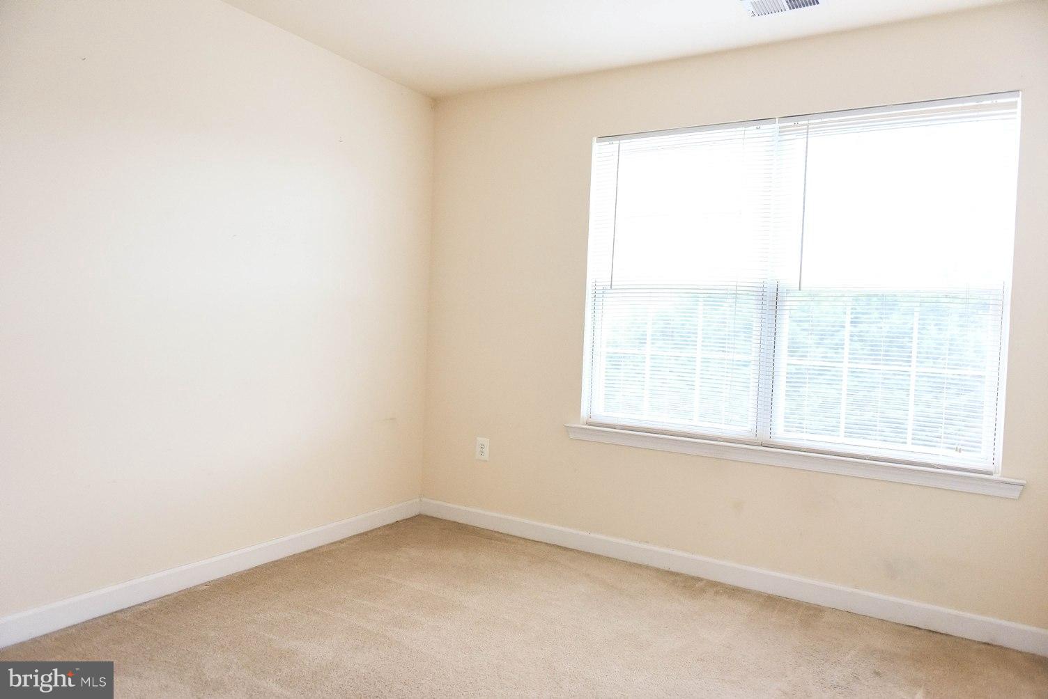 VILLAS ON WATERS EDGE - Residential