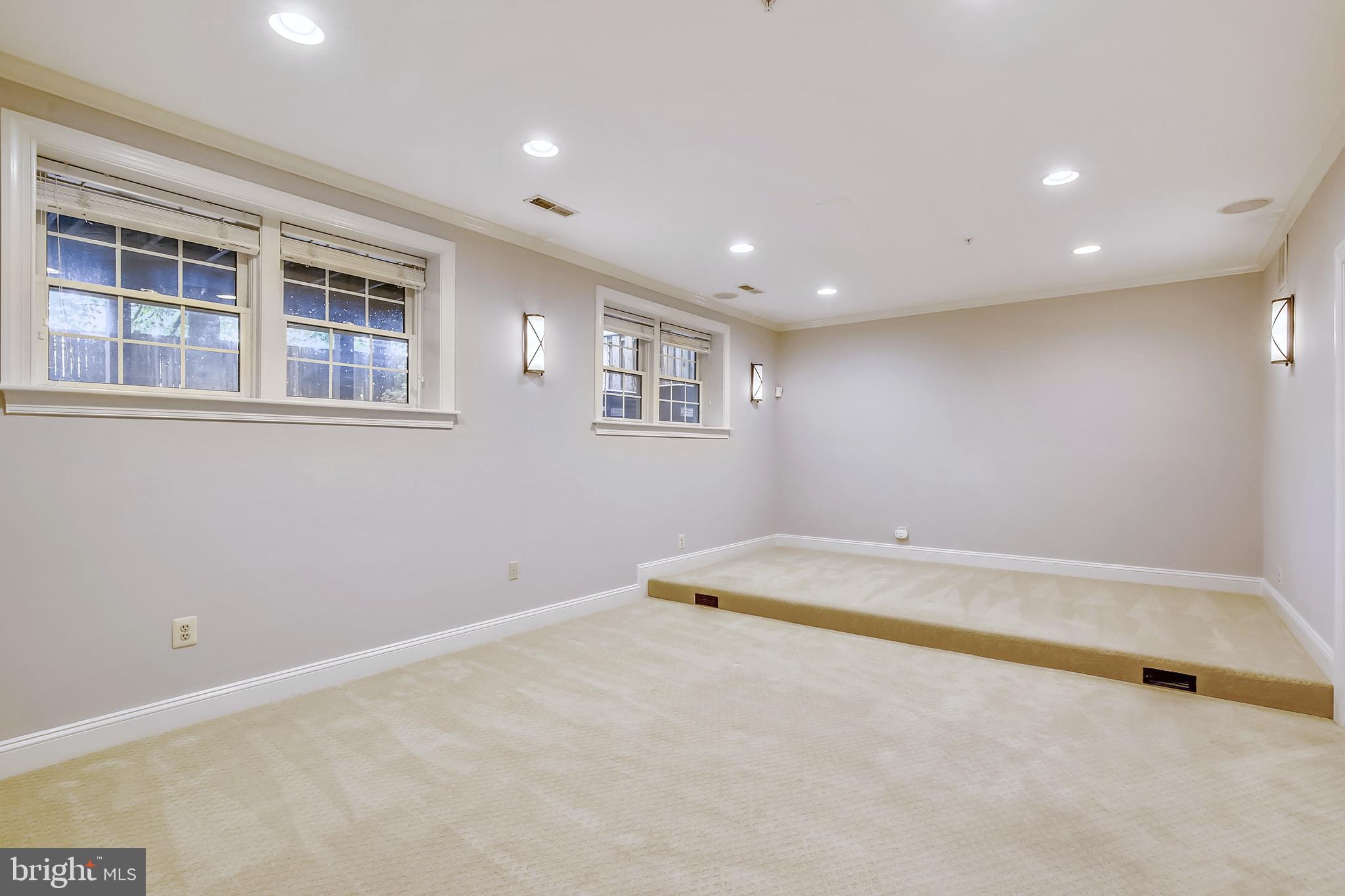 TUCKERMAN HEIGHTS - Residential Lease