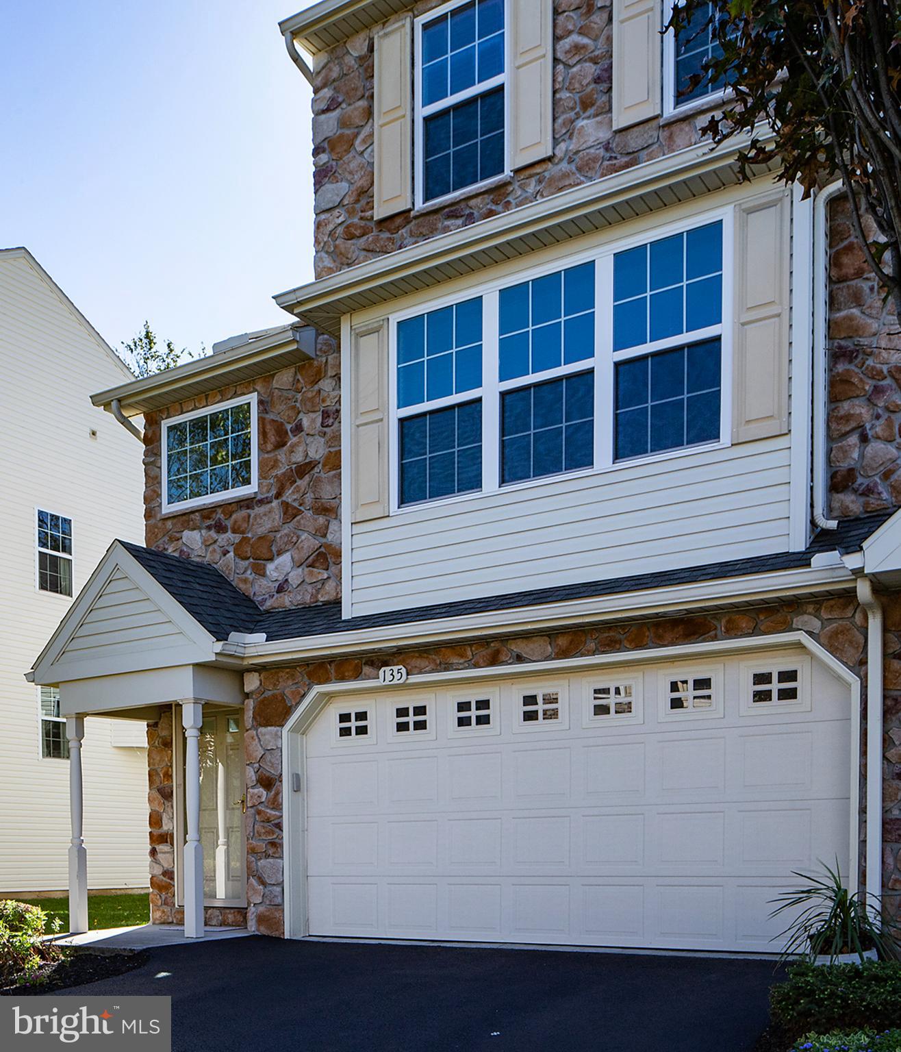 MAPLE GLEN - Residential