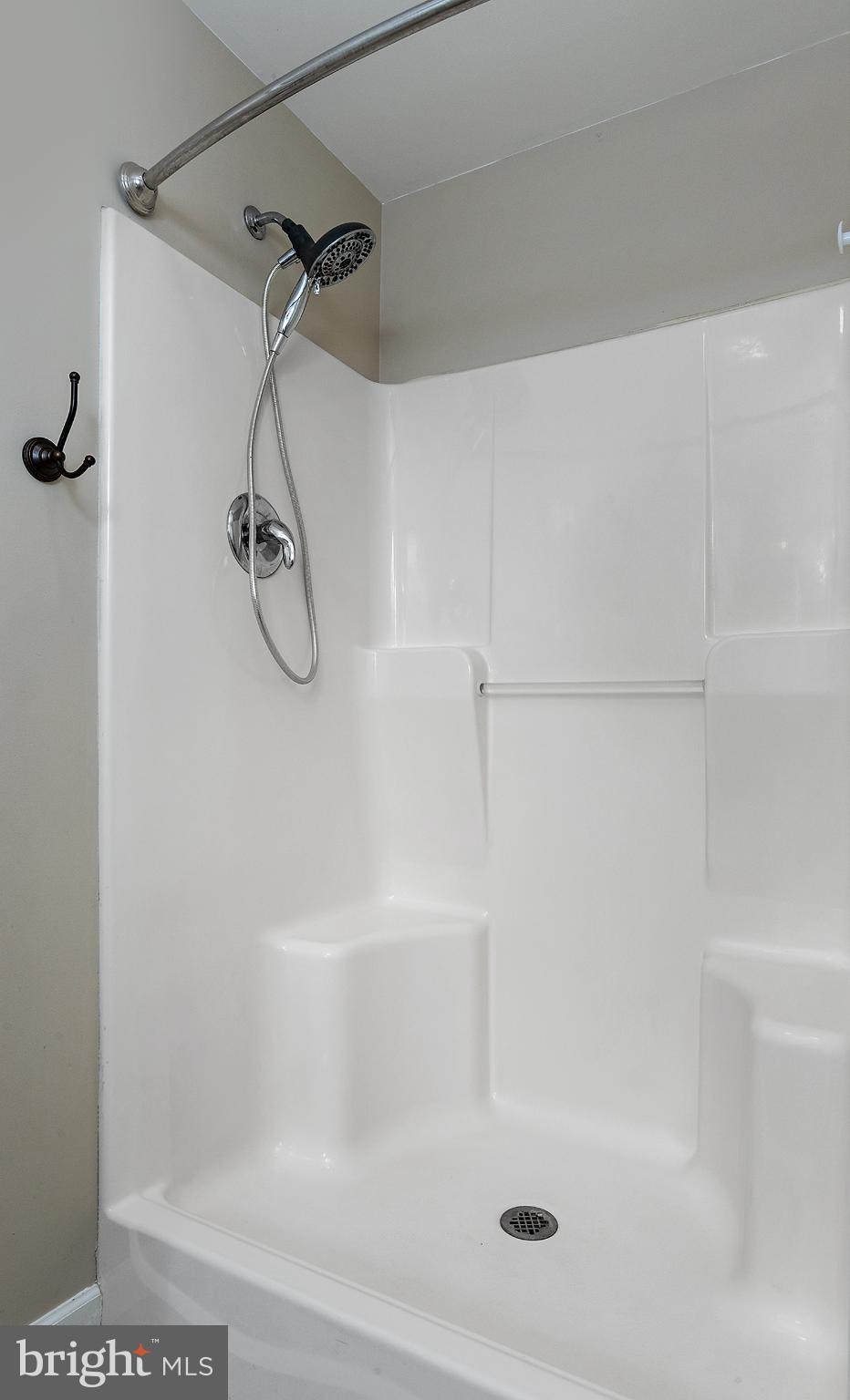 MAPLE GLEN - Residential