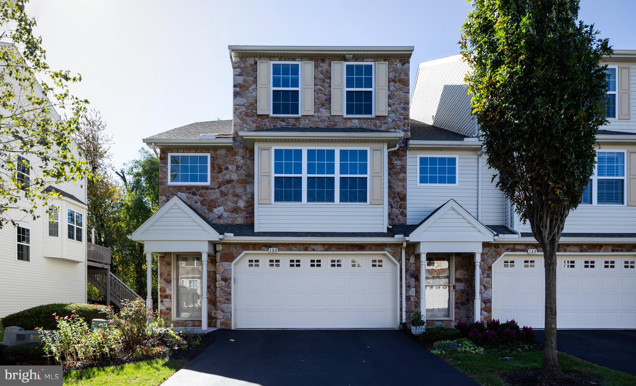 MAPLE GLEN - Residential