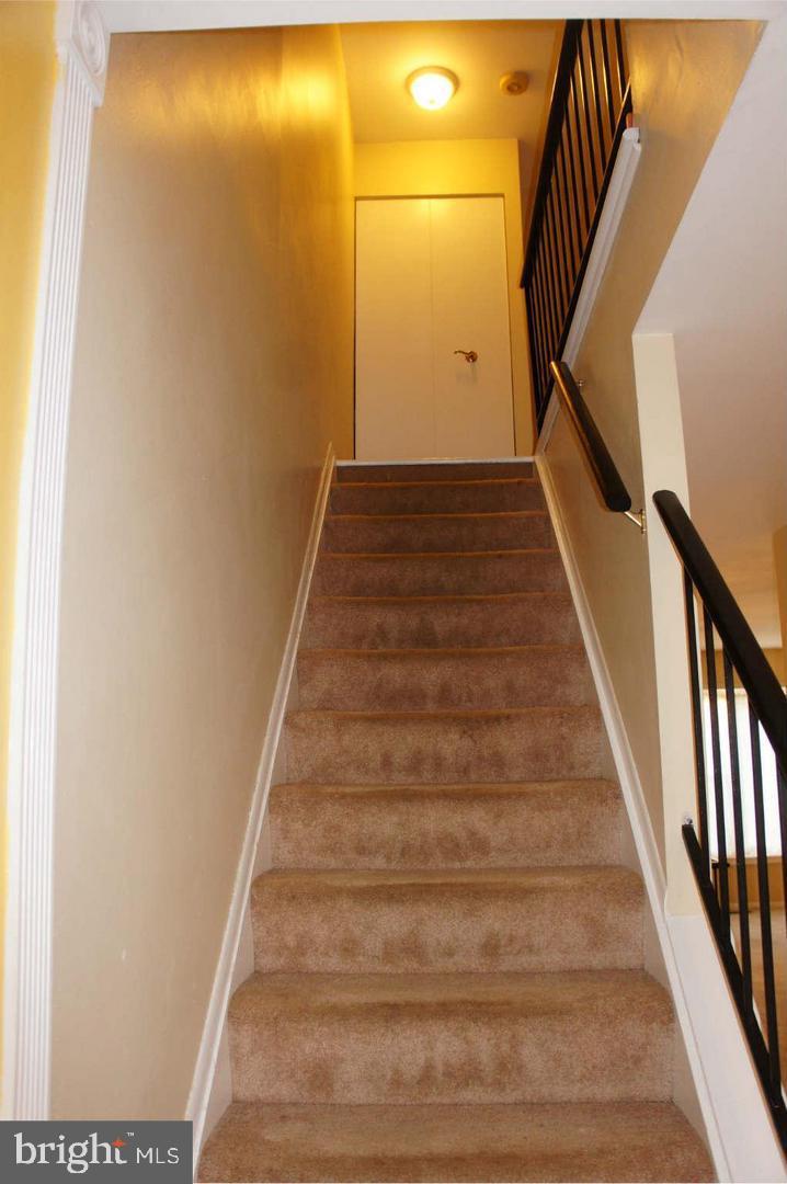 CROFTON VILLAGE - Residential Lease