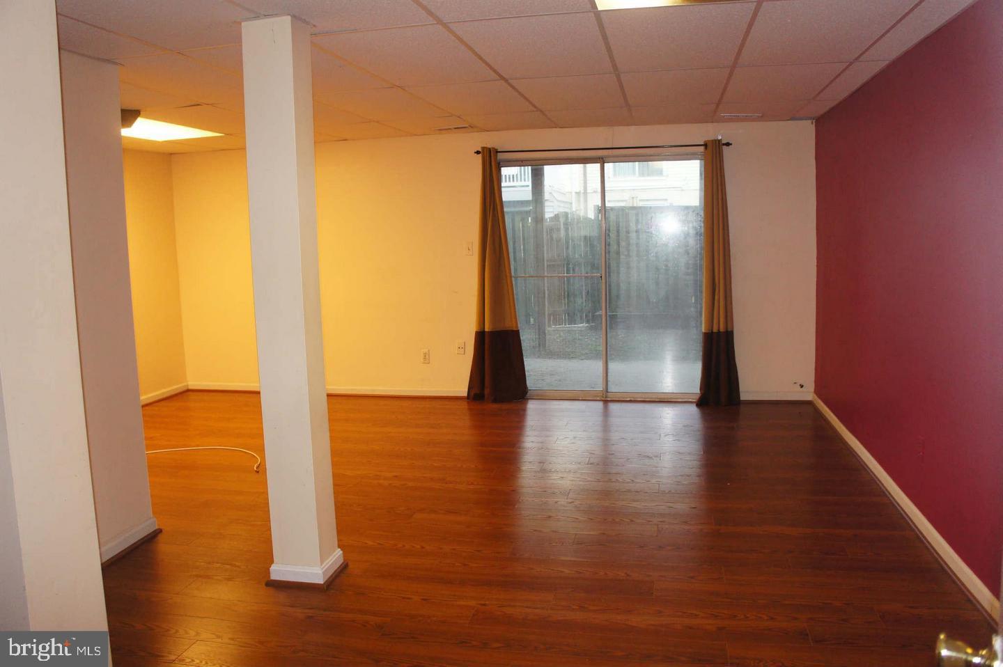 CROFTON VILLAGE - Residential Lease