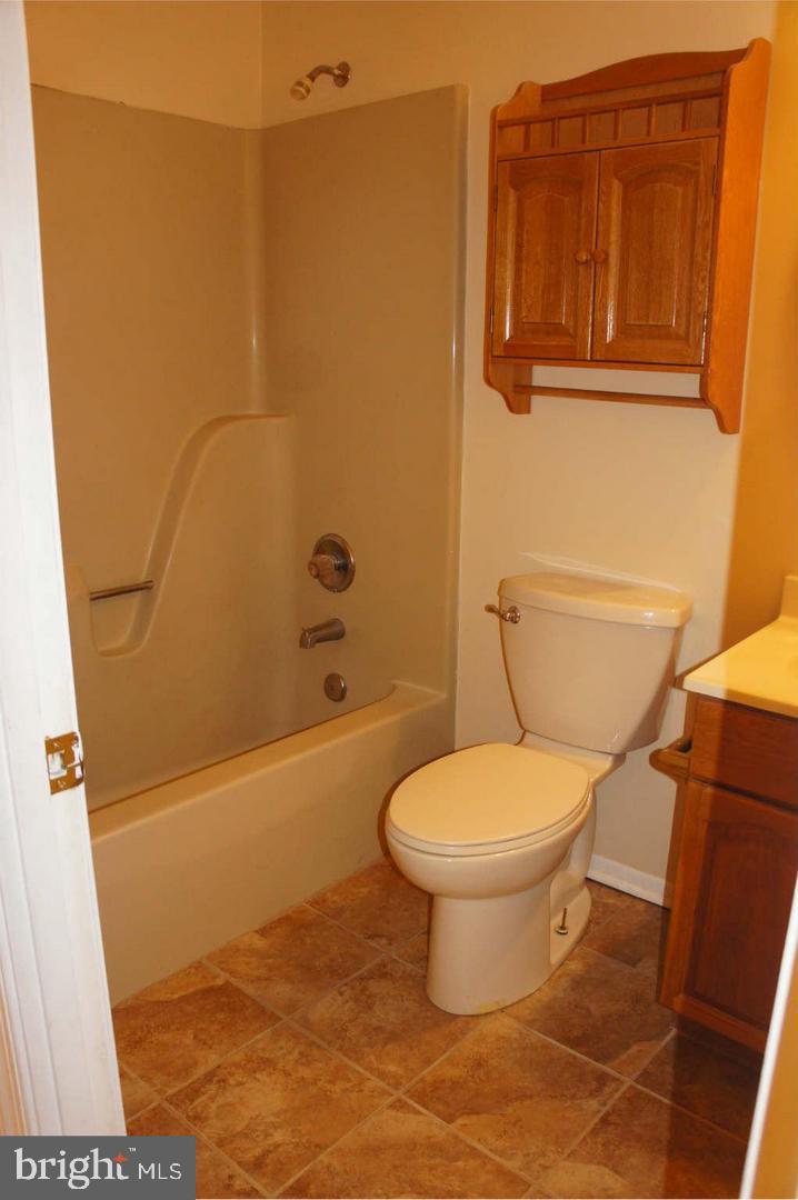 CROFTON VILLAGE - Residential Lease