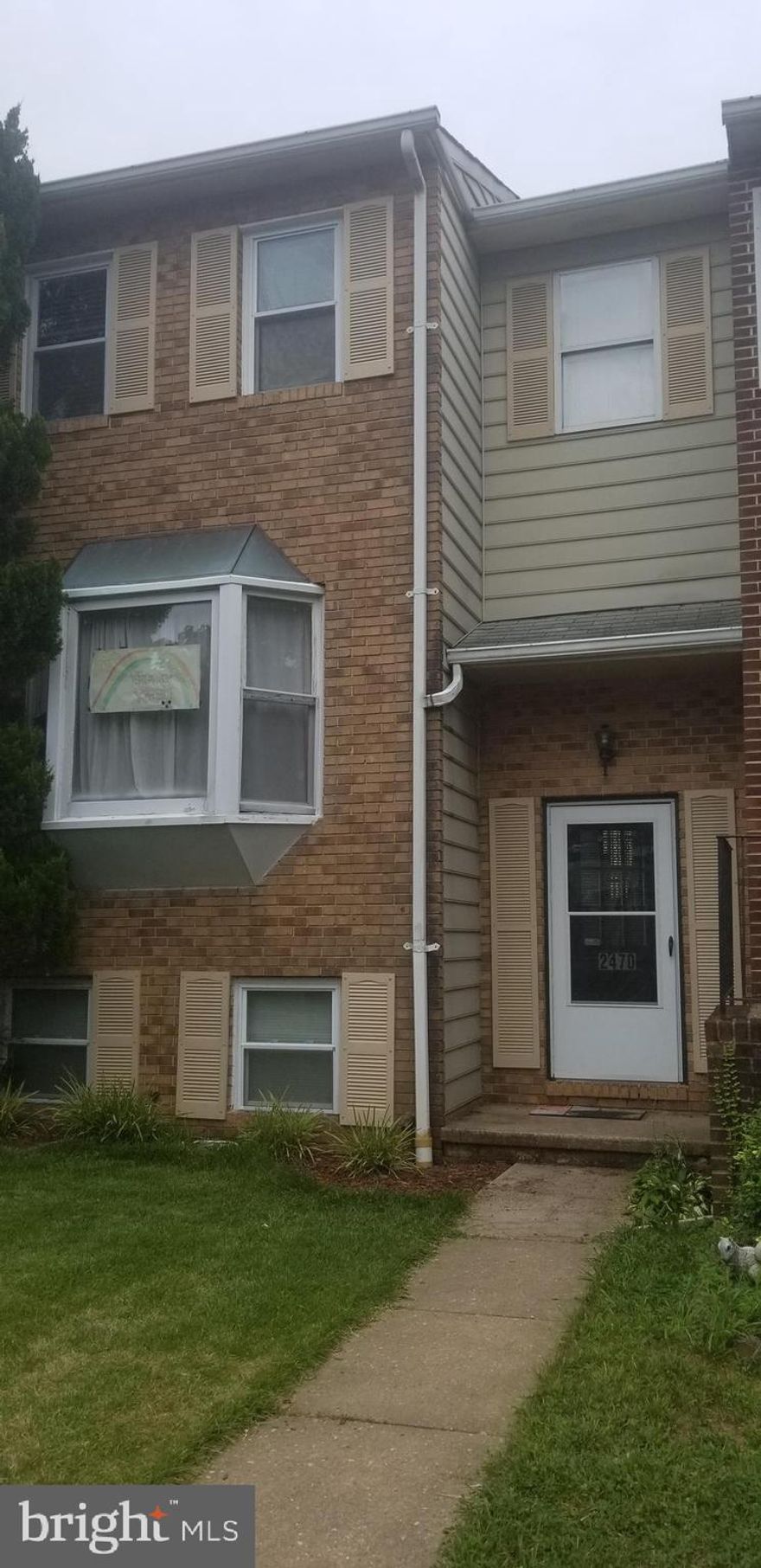 ** TENANT OCCUPIED"  This home is conveniently located in Crofton Village, minutes from Waugh Chapel shopping and zoned for the new Crofton High School!Split foyer style, you walk in and choose to either go upstairs or down.  Upstairs is your spacious living room in the front of the house which leads into the dining room.  The dining room does not connect to the kitchen.  The kitchen is quite large and has an eat in area.  Plenty of white painted cabinets, and original hardwoods make for easy cleaning.  Out the slider is a very large deck for grilling and it overlooks a strip of common area if you want to kick a ball around out back.  The upper level has your owner's suite, complete with walk-in closet and bathroom, full bathroom in the hallway, and 2 other bedrooms.  The lower level has a large, open area, separate bedroom in the front, laundry room, and a walk-out slider to the fenced backyard.Photos are from when the house was vacant.  The house is currently occupied through the end of the month and will be ready for move-in early September.