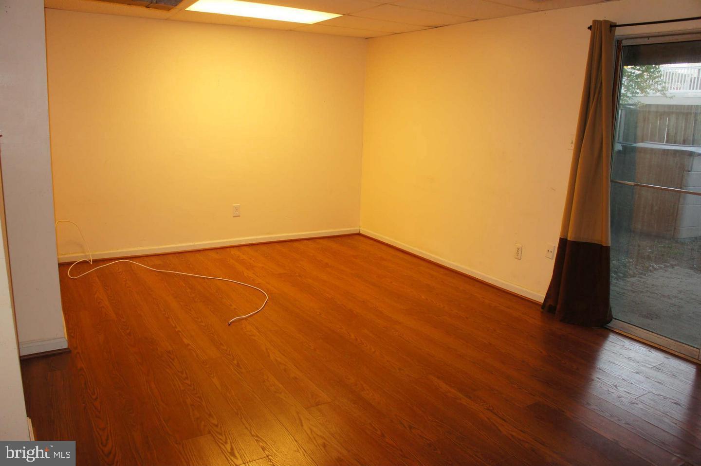 CROFTON VILLAGE - Residential Lease