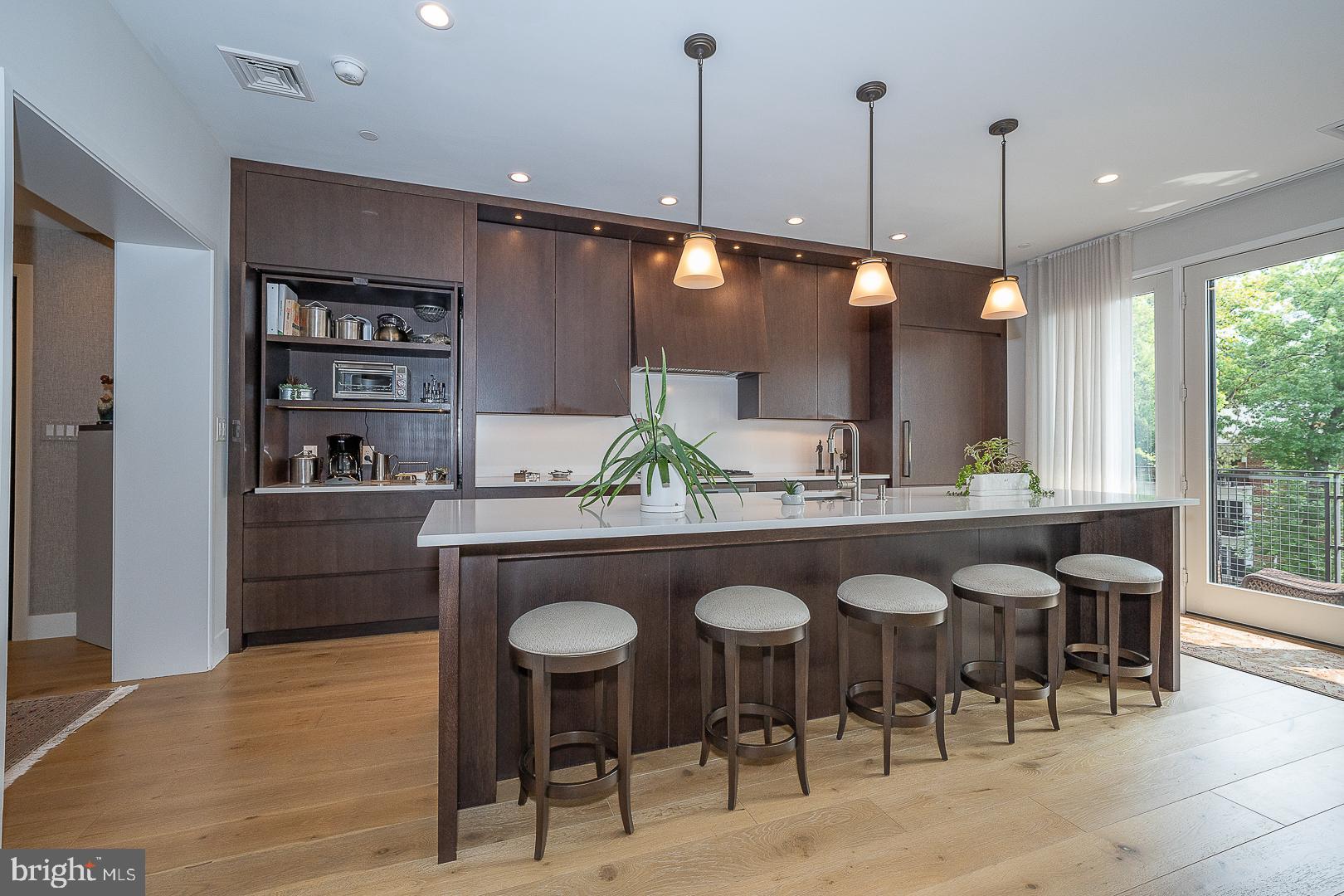 427 E LANCASTER AVENUE 1301