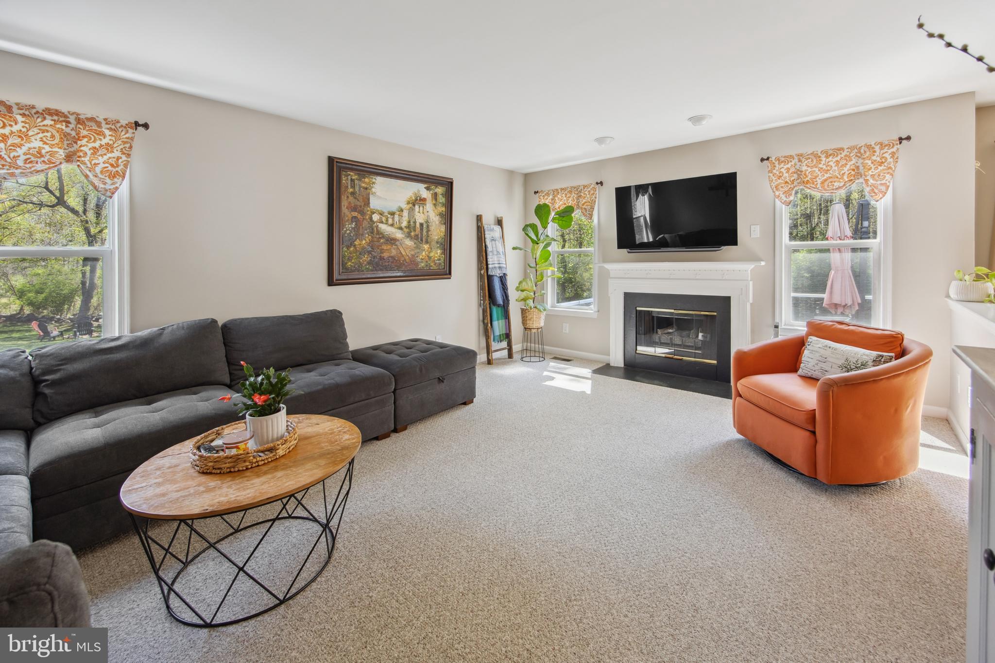 HIDDEN VALLEY - Residential