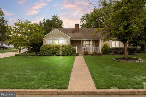 Photo of 125 Rhode Island Avenue, CHERRY HILL, NJ 08002 (MLS # NJCD2119600)