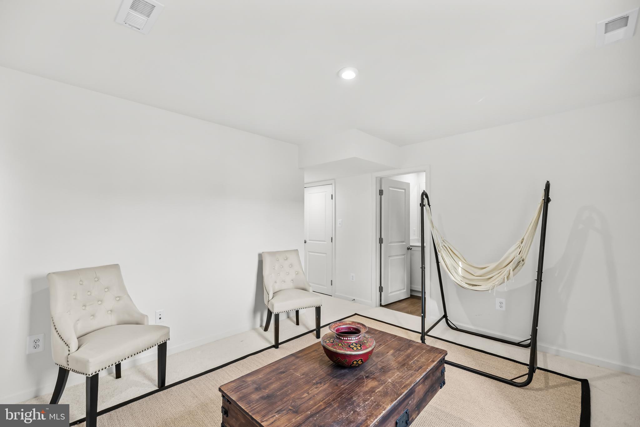 RIVERSIDE - Residential